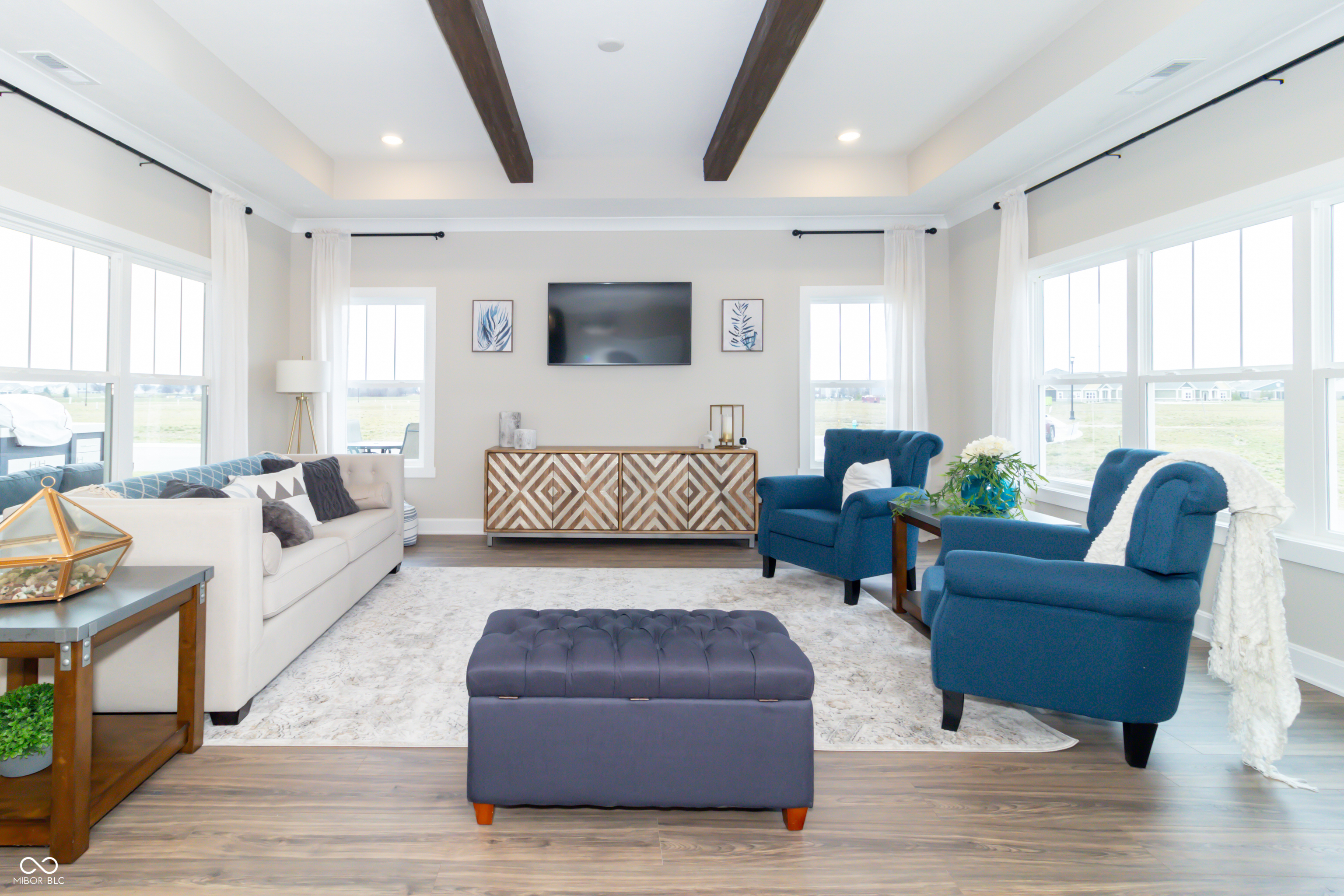 6216 Fairview Drive