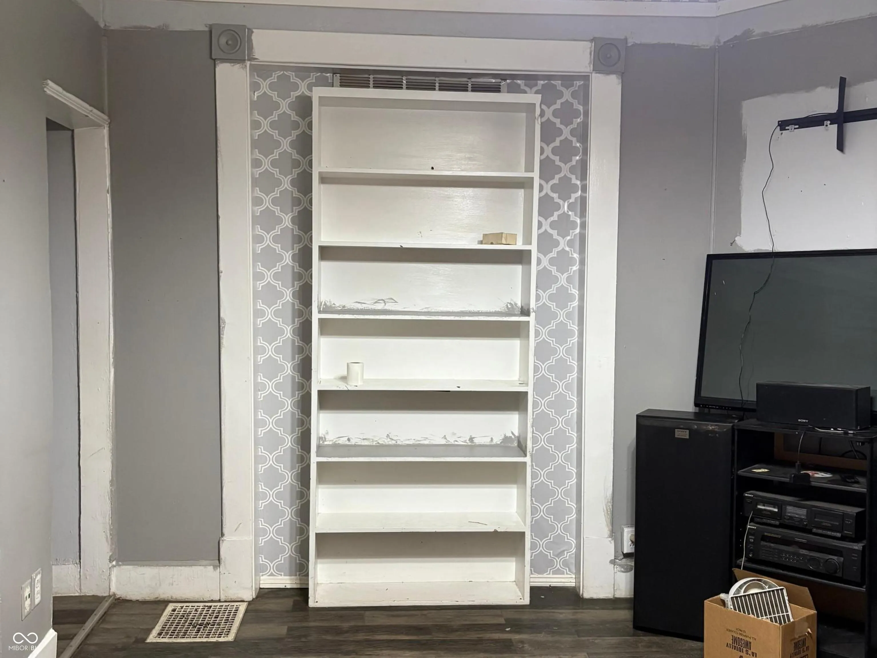 Anderson, Indiana 46016, United States, 3 Bedrooms Bedrooms, ,2 BathroomsBathrooms,Residential,Active,98186