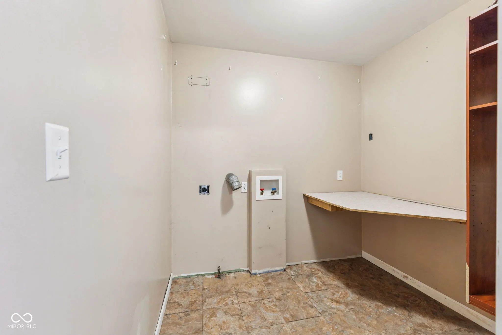 Chalmers, Indiana 47929, United States, 3 Bedrooms Bedrooms, ,2 BathroomsBathrooms,Residential,Pending,144569