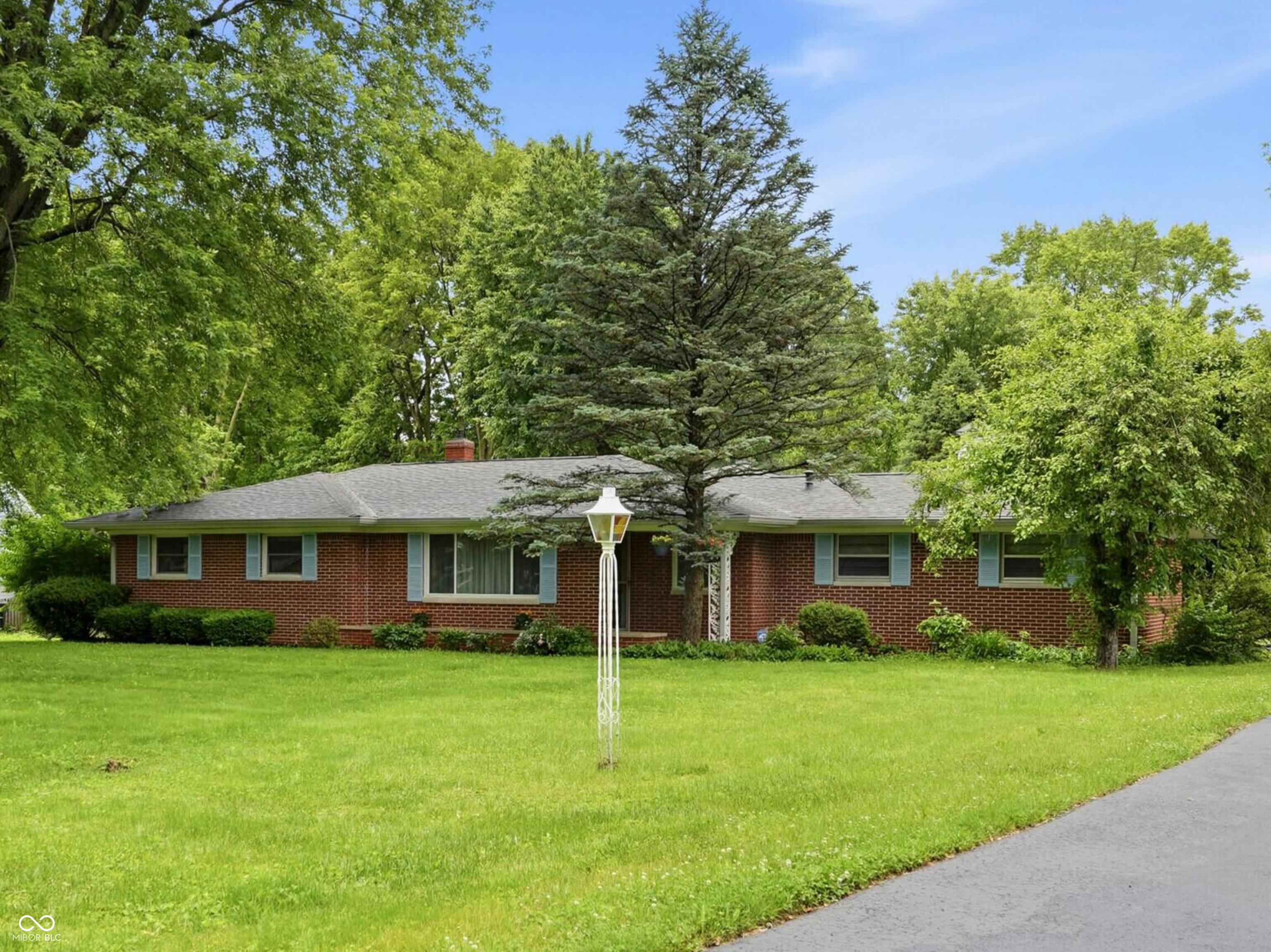 1032 Oakwood Trail