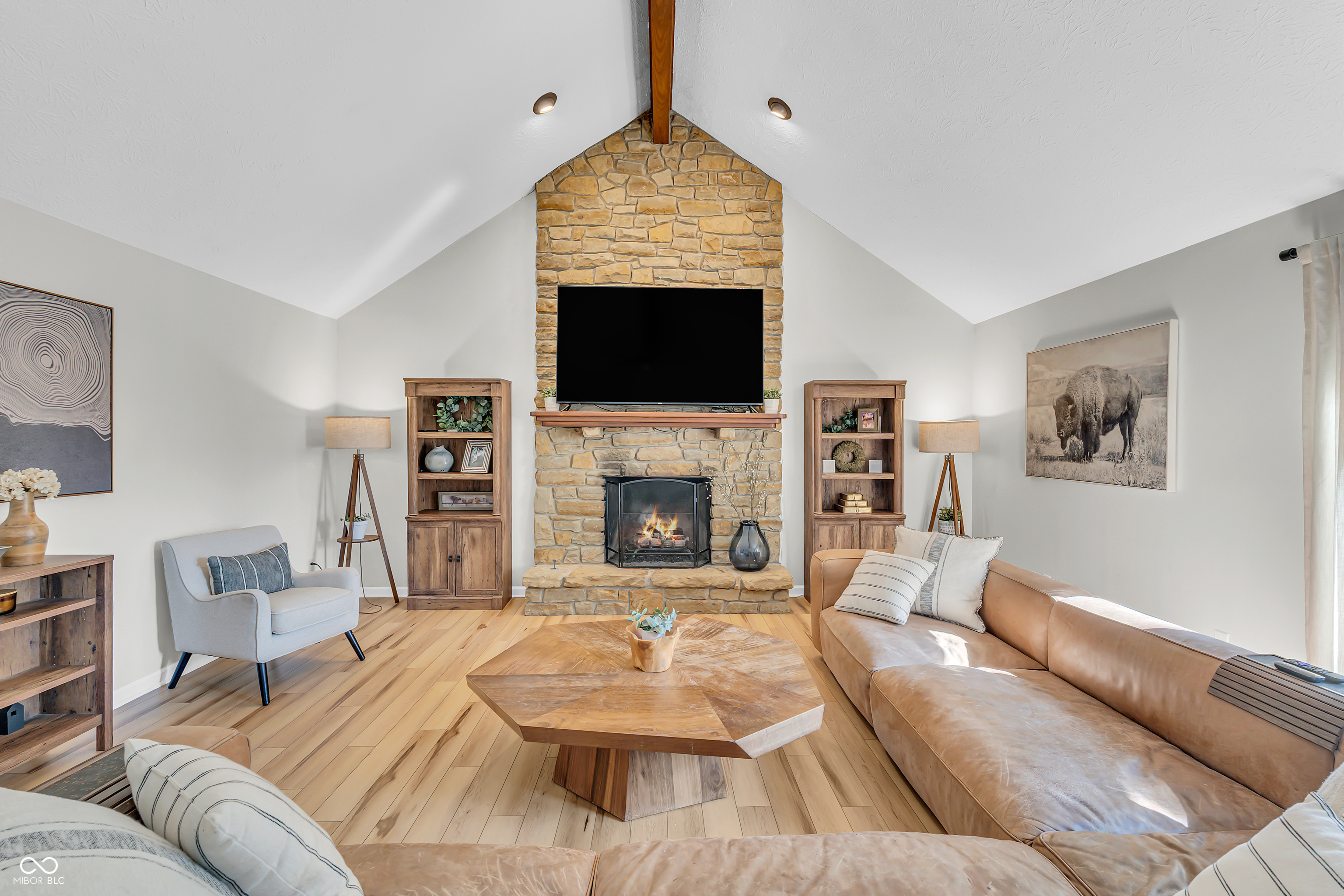 4335 W Hunters Ridge Lane