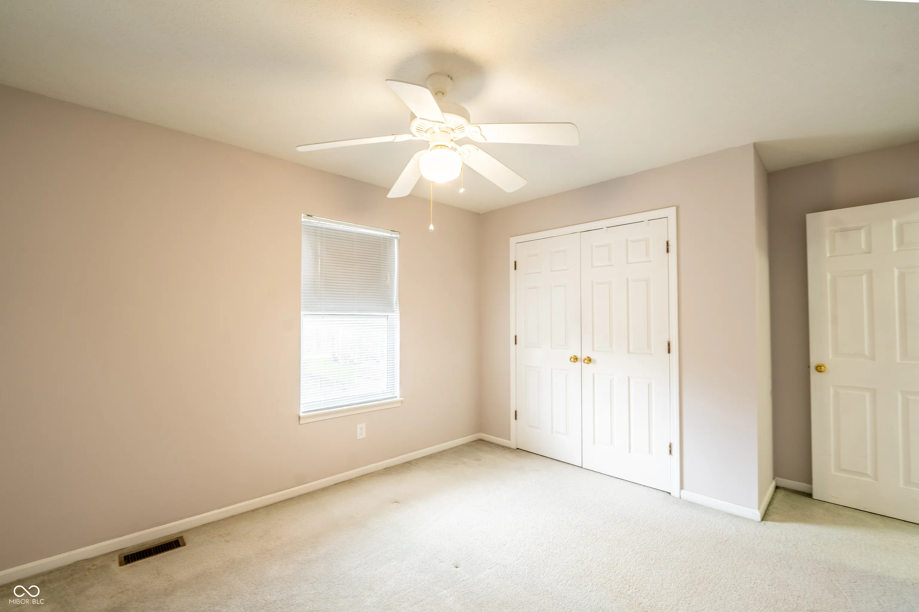 Indianapolis, Indiana 46236, United States, 3 Bedrooms Bedrooms, ,3 BathroomsBathrooms,Residential,Pending,97442