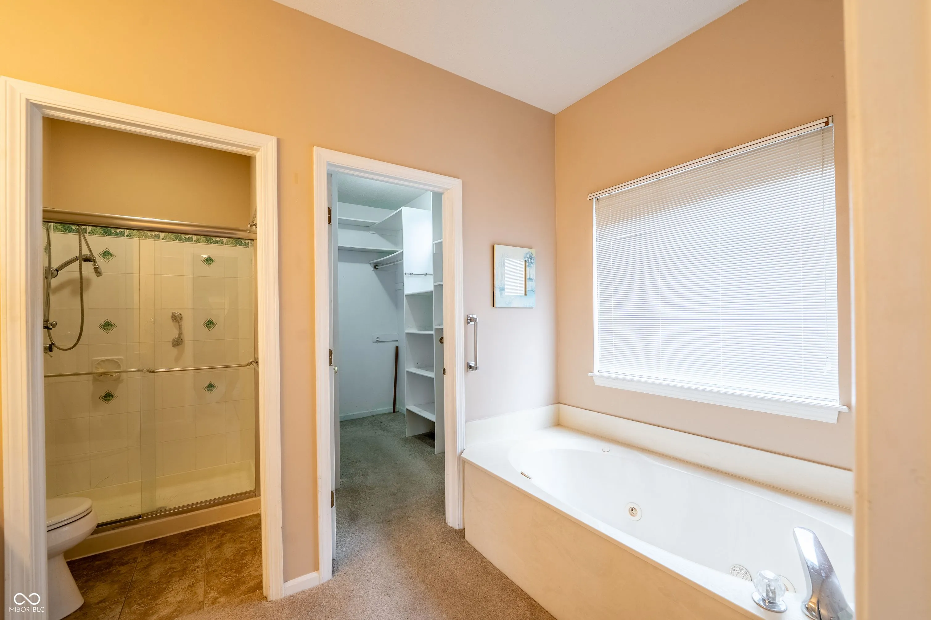 Indianapolis, Indiana 46236, United States, 3 Bedrooms Bedrooms, ,3 BathroomsBathrooms,Residential,Pending,97442