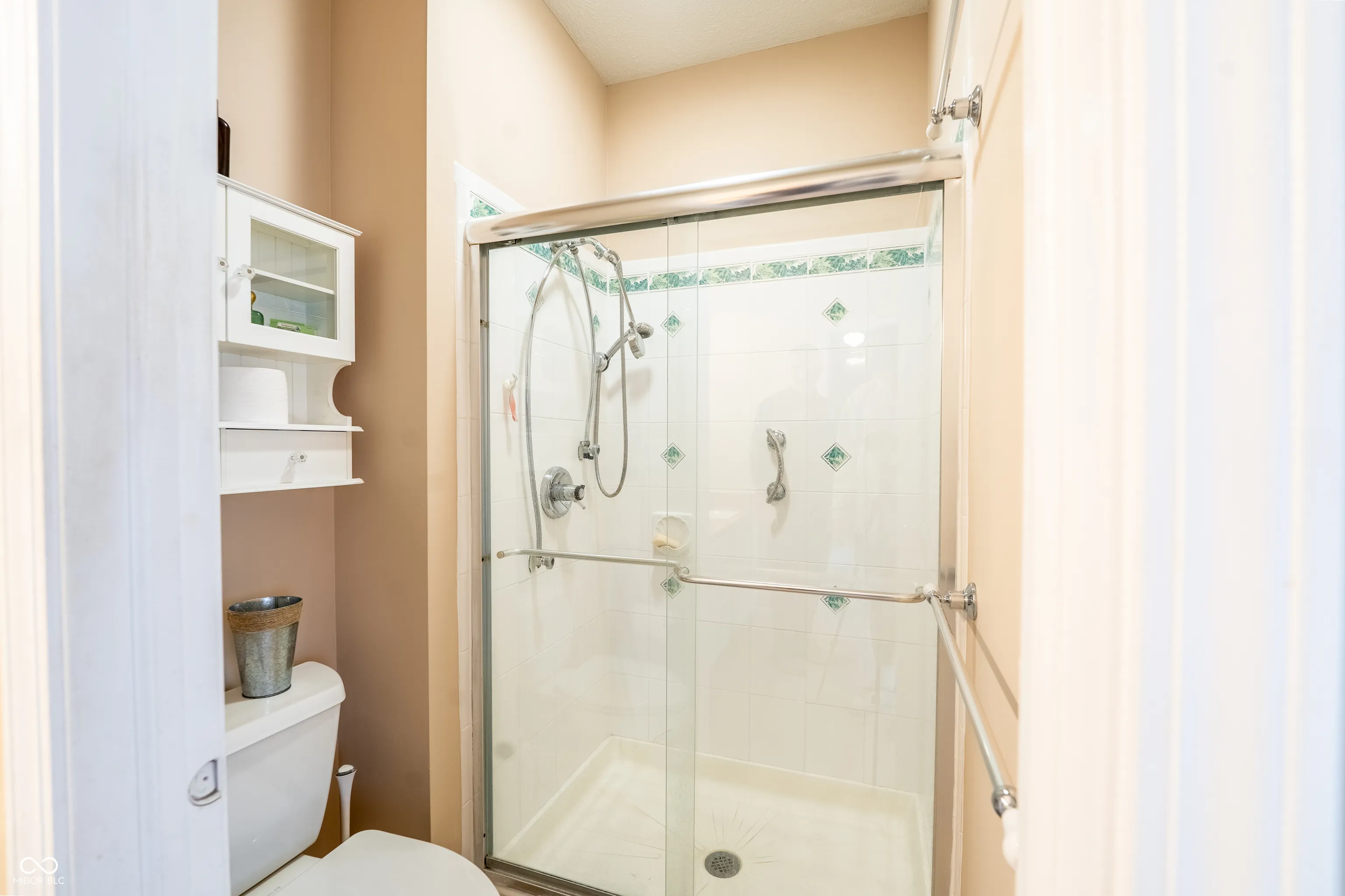 Indianapolis, Indiana 46236, United States, 3 Bedrooms Bedrooms, ,3 BathroomsBathrooms,Residential,Pending,97442