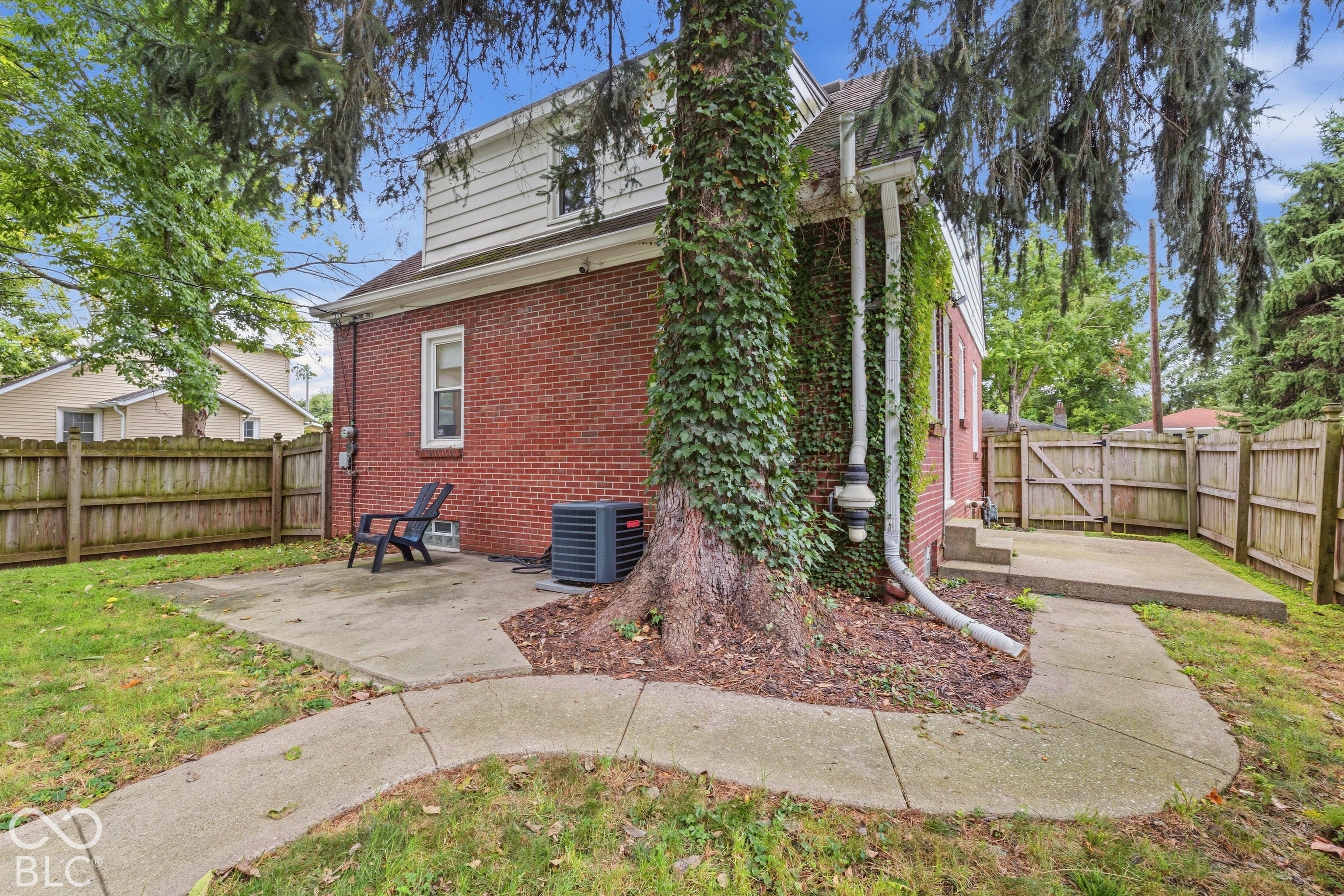 4523 Kingsley Drive