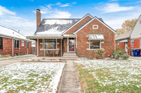 Photo of 1446 N Leland Avenue, Indianapolis, IN 46219 (MLS # 22073625)
