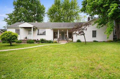 Photo of 1212 Woodlawn Avenue, Indianapolis, IN 46203 (MLS # 22041850)