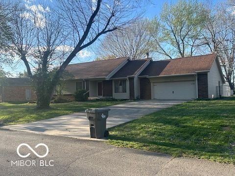Photo of 1524 E 83rd Street, Indianapolis, IN 46240 (MLS # 22093108)
