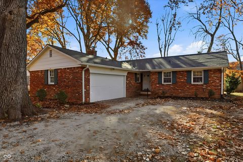 Photo of 3329 Melbourne Road S, Indianapolis, IN 46228 (MLS # 22073837)