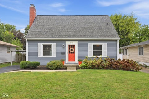 Photo of 2521 E 57th Street, Indianapolis, IN 46220 (MLS # 22127259)