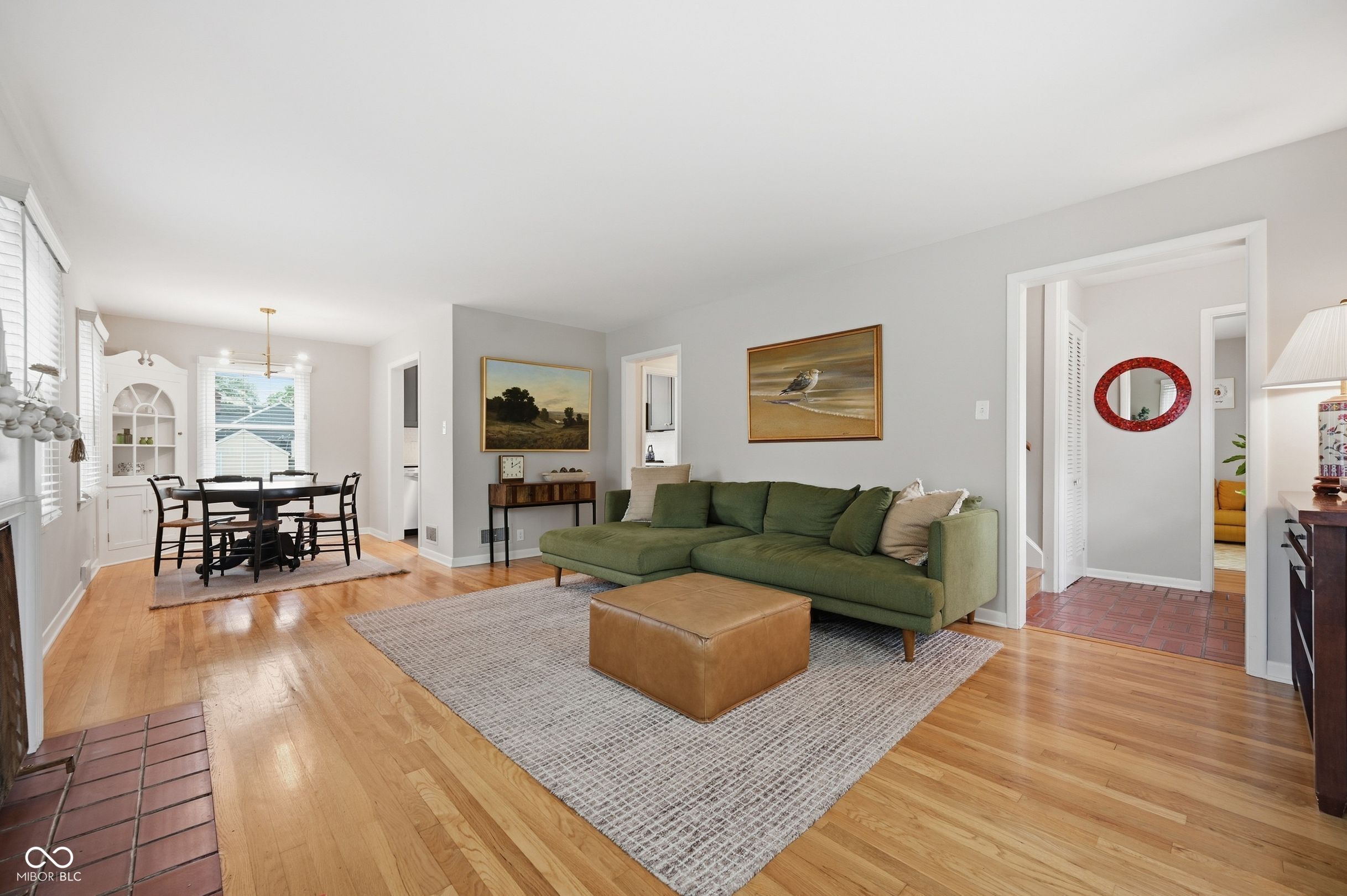 2521 E 57th Street