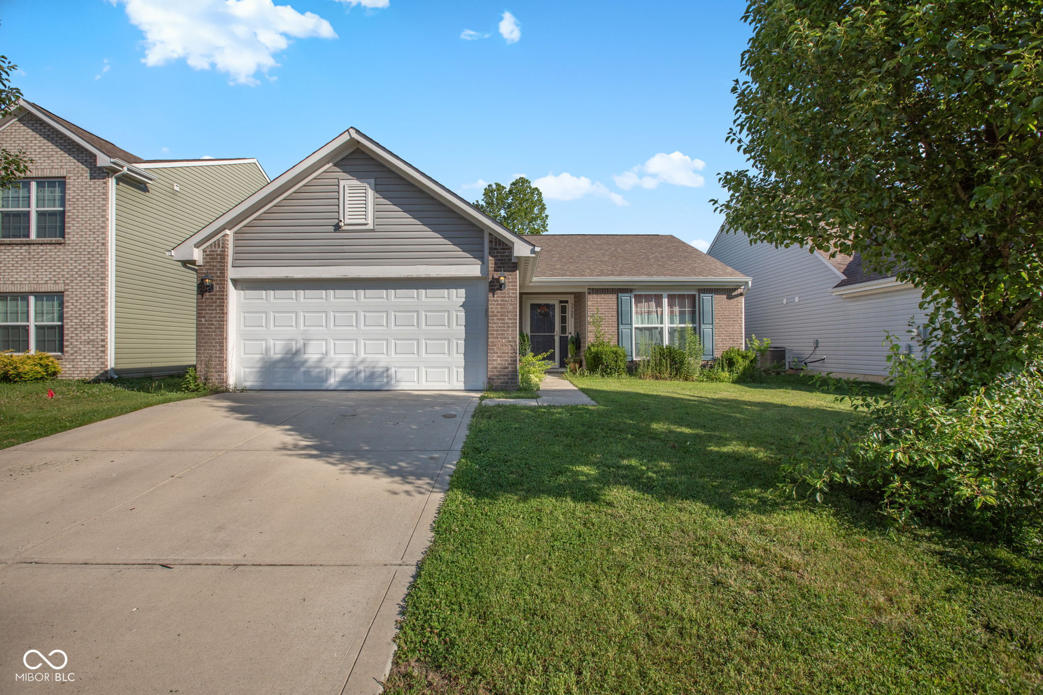 Photo 1 of 25 — 3720 Boundary Bay Drive, Indianapolis, IN 46217