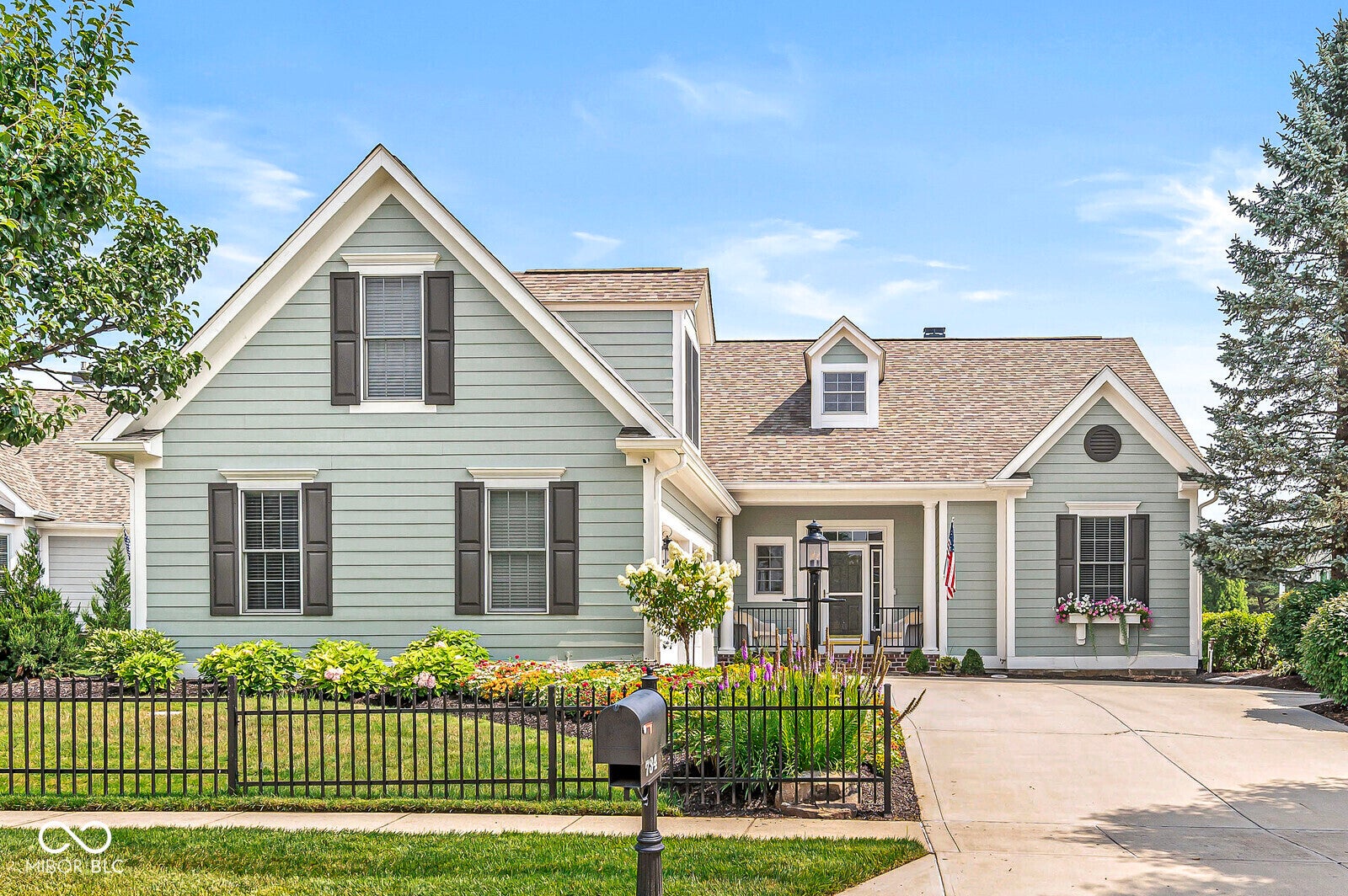 734 Hanover Close