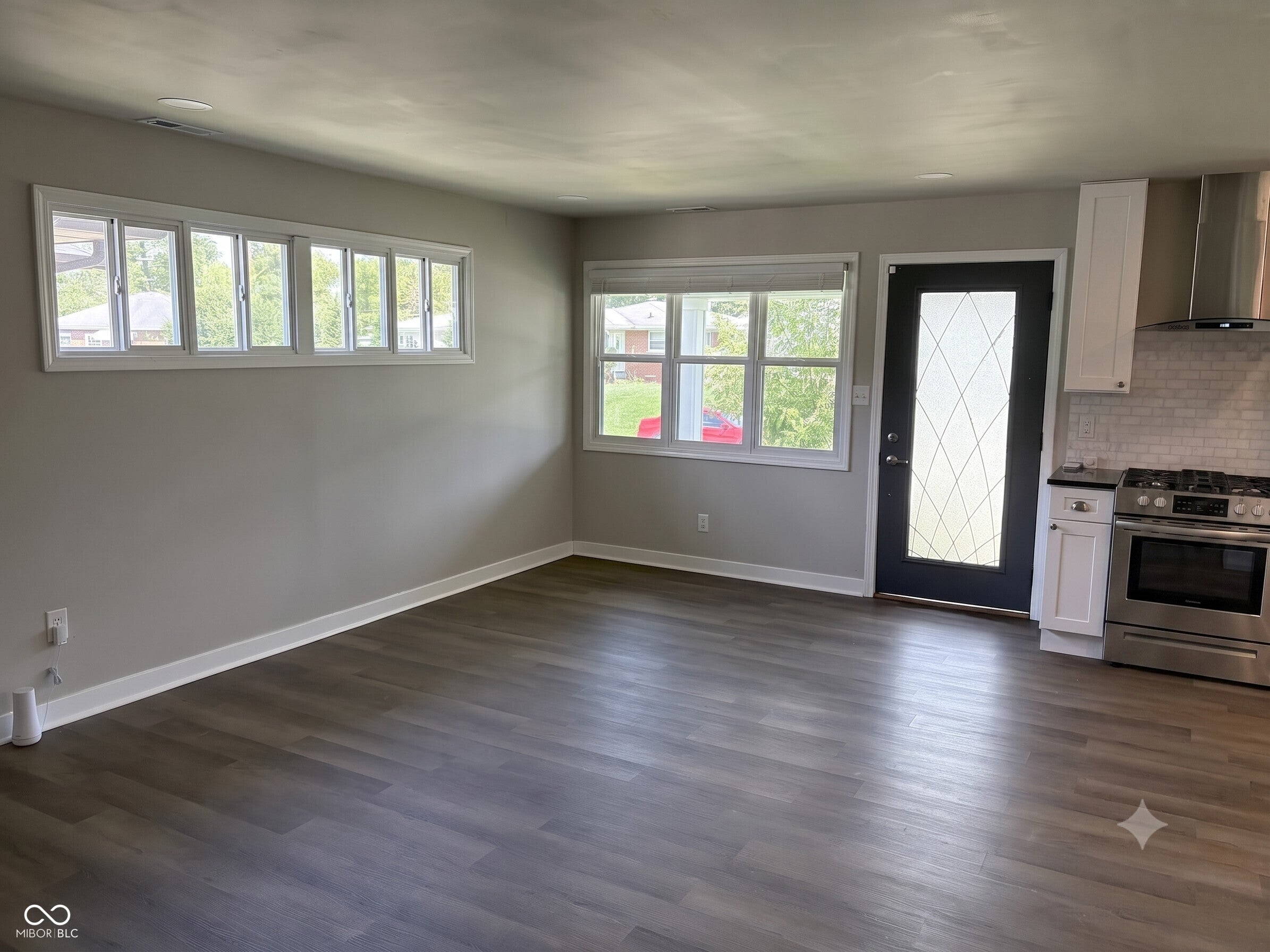 320 N 7th Avenue