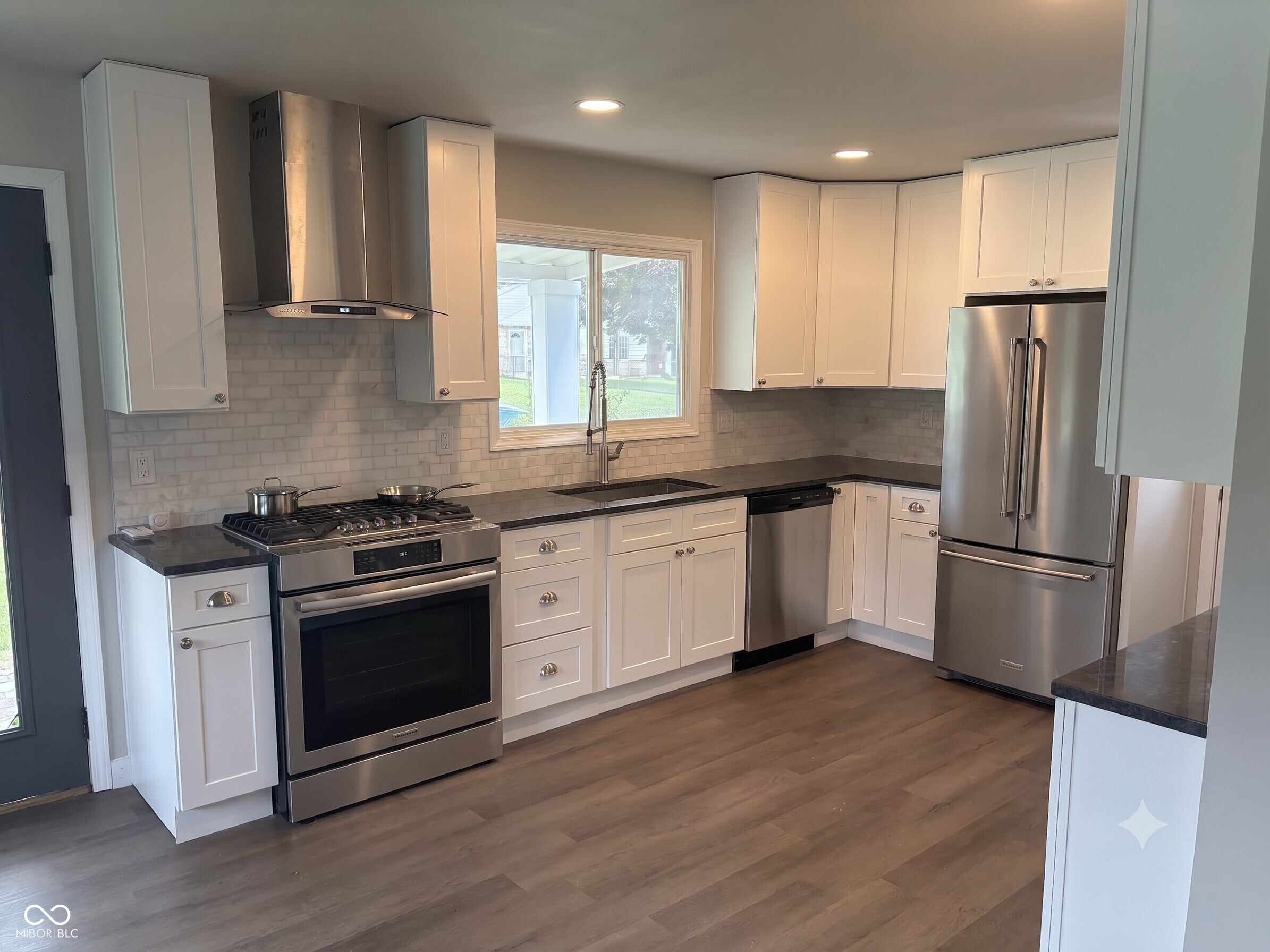320 N 7th Avenue