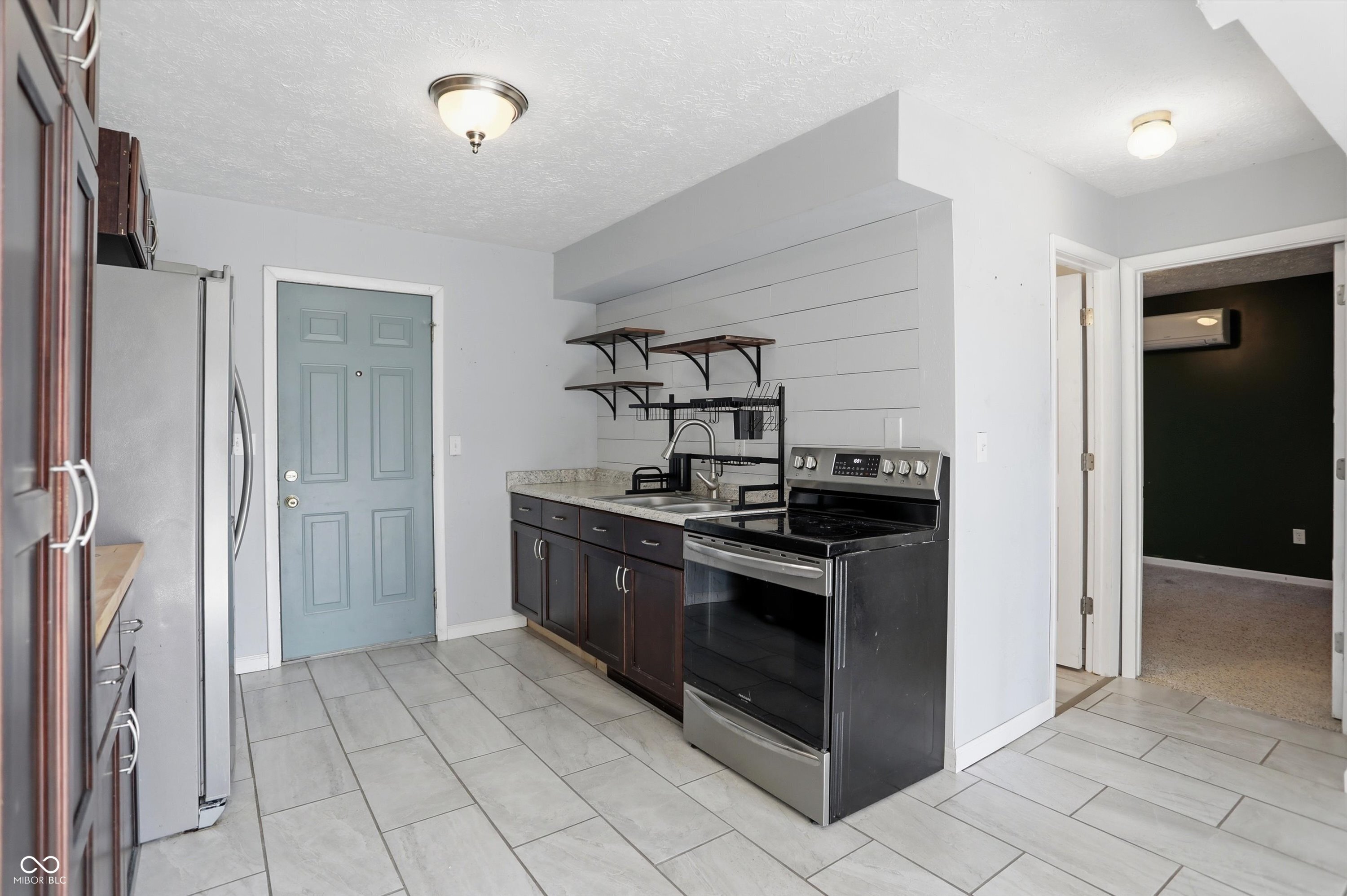 3609 Mockingbird Lane