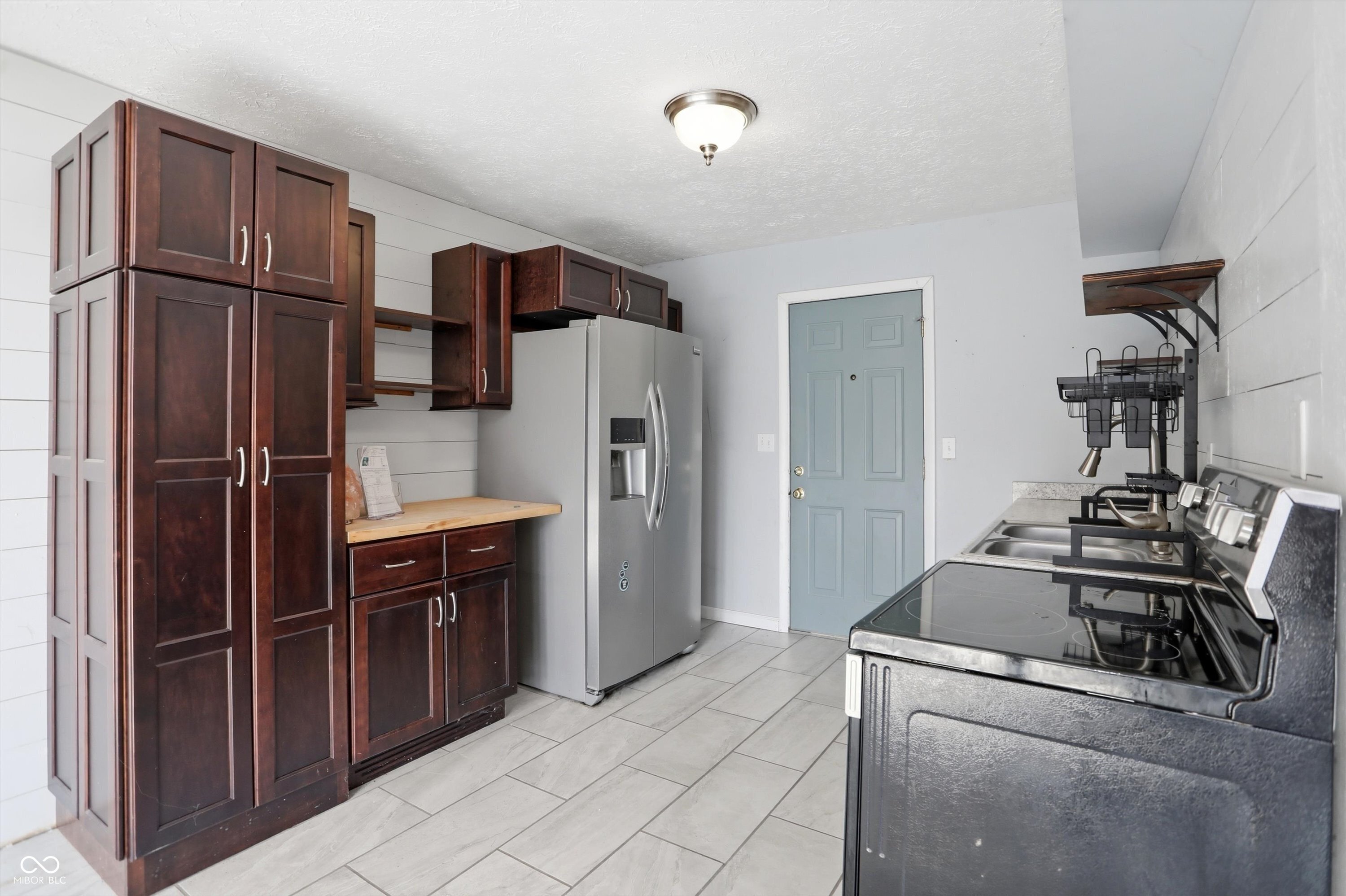 3609 Mockingbird Lane