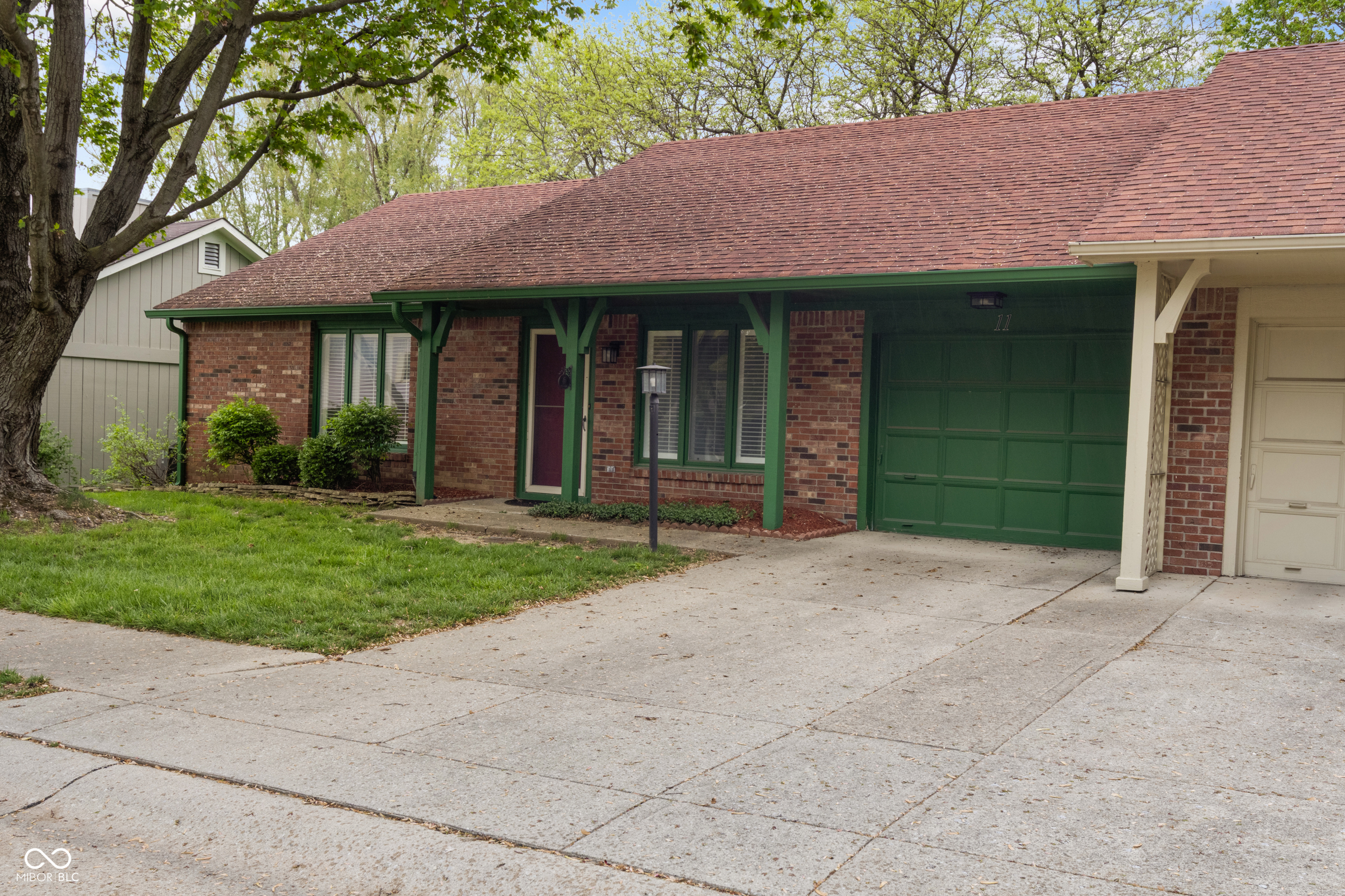11 Woodacre Drive