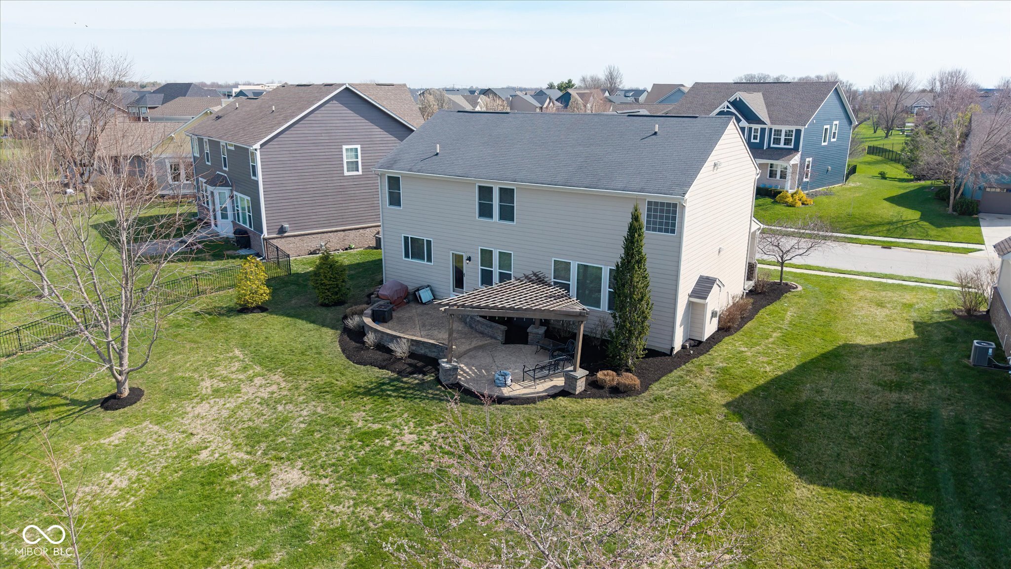 2394 Woodcreek Crossing Boulevard