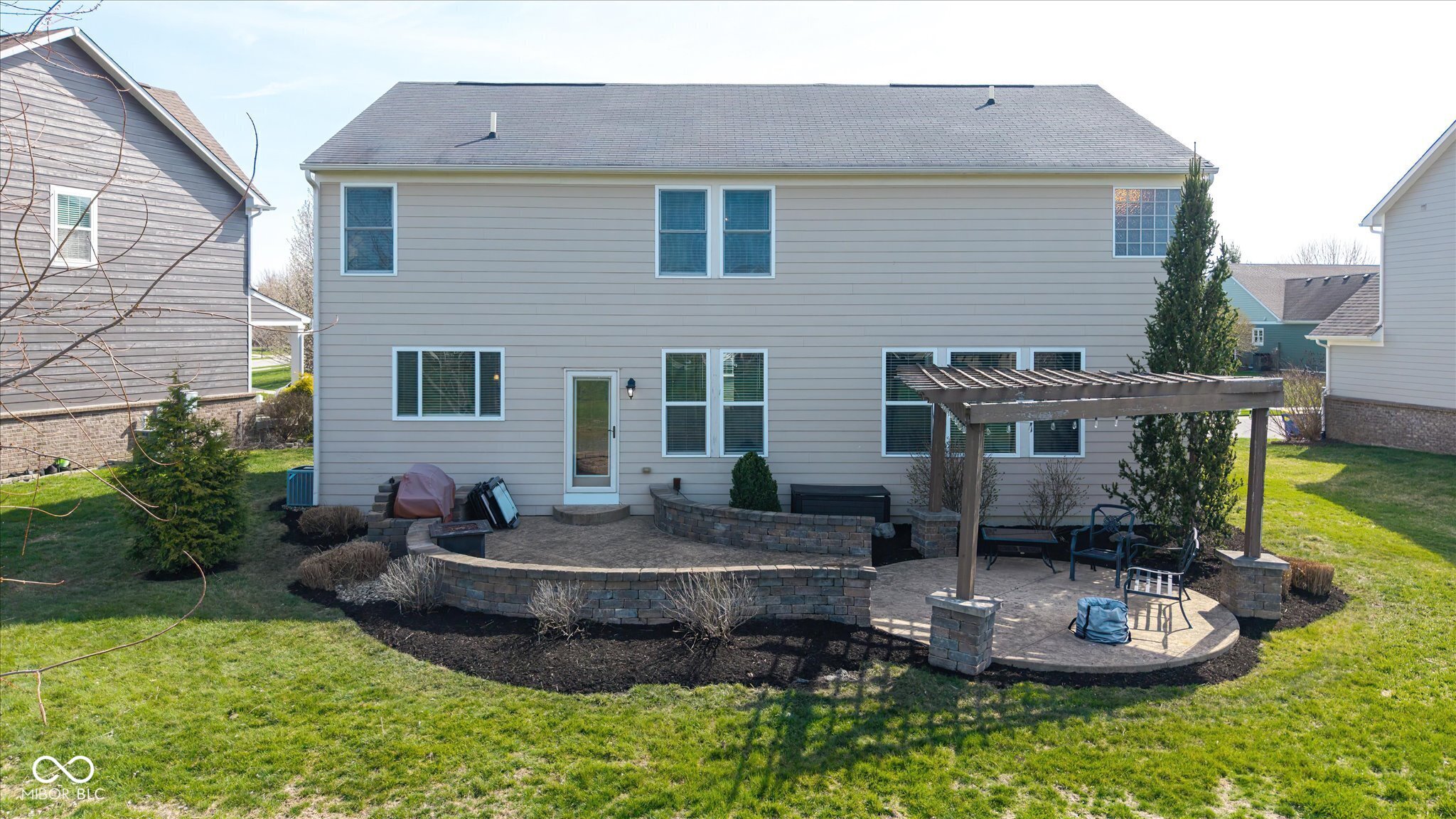 2394 Woodcreek Crossing Boulevard