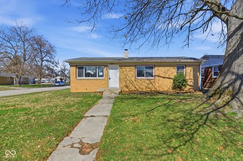 Photo of 1802 Martin Street, Indianapolis, IN 46237 (MLS # 22088743)