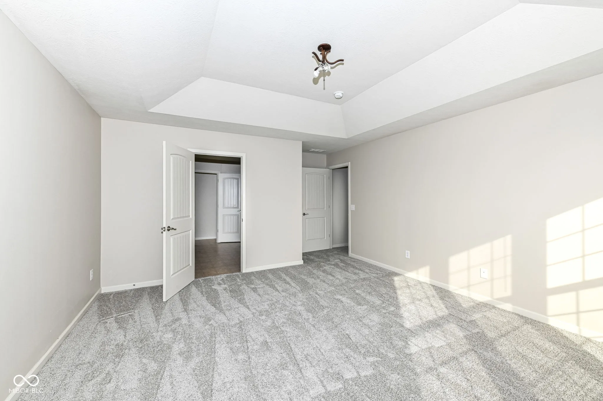 Whitestown, Indiana 46075, United States, 4 Bedrooms Bedrooms, ,3 BathroomsBathrooms,Residential,Active,72824