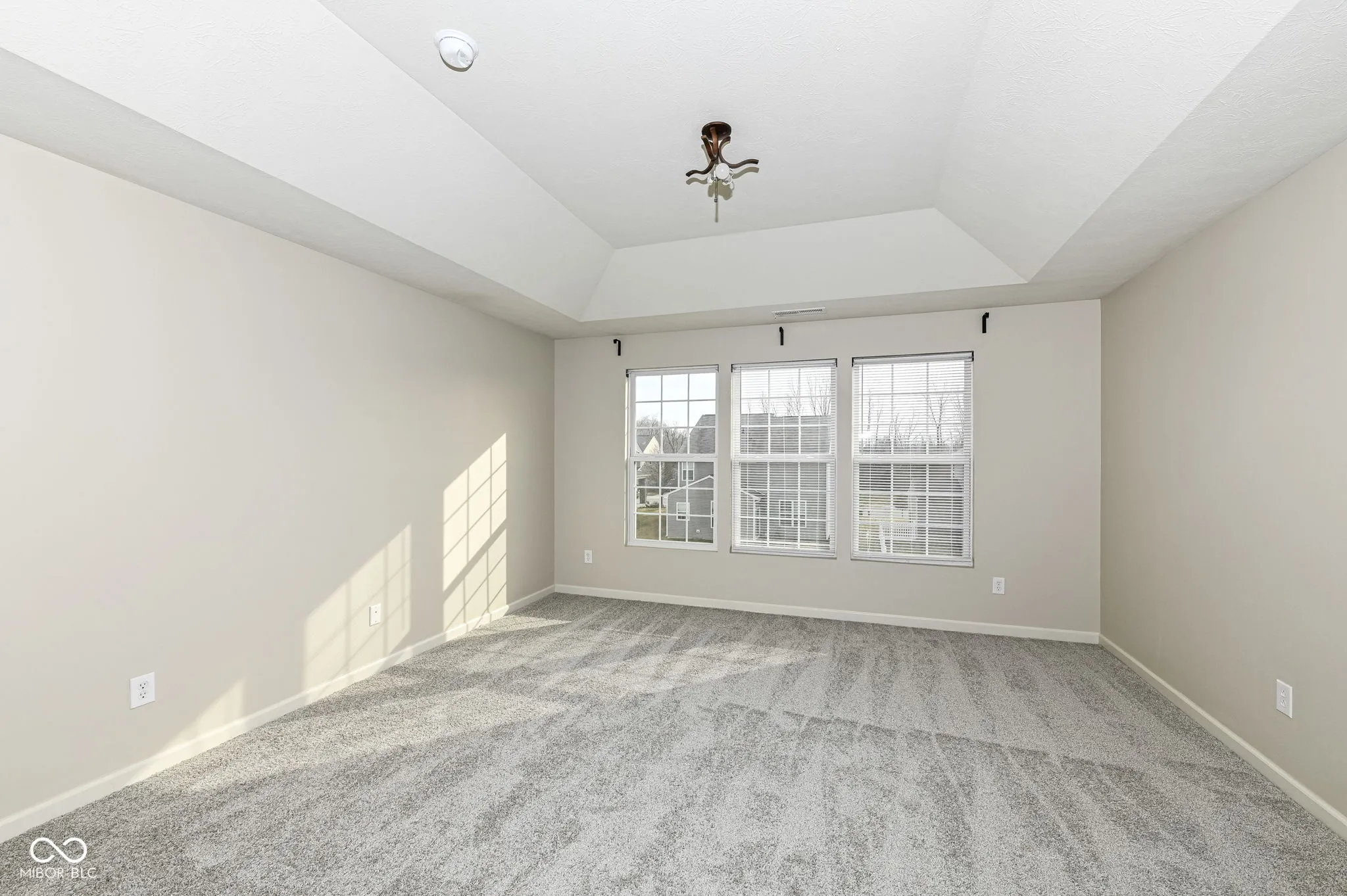 Whitestown, Indiana 46075, United States, 4 Bedrooms Bedrooms, ,3 BathroomsBathrooms,Residential,Active,72824