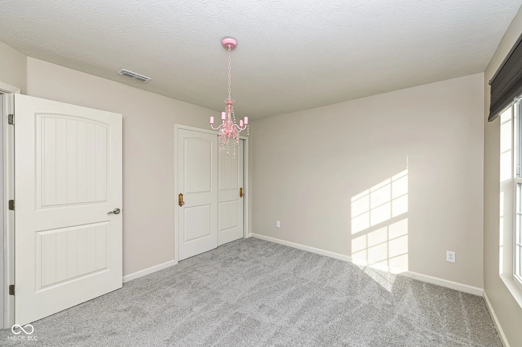 Whitestown, Indiana 46075, United States, 4 Bedrooms Bedrooms, ,3 BathroomsBathrooms,Residential,Active,72824