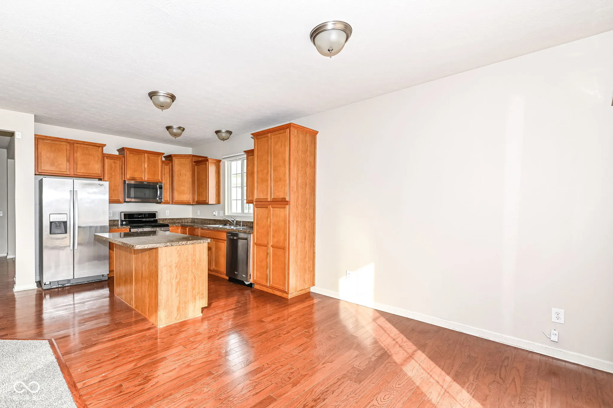 Whitestown, Indiana 46075, United States, 4 Bedrooms Bedrooms, ,3 BathroomsBathrooms,Residential,Active,72824