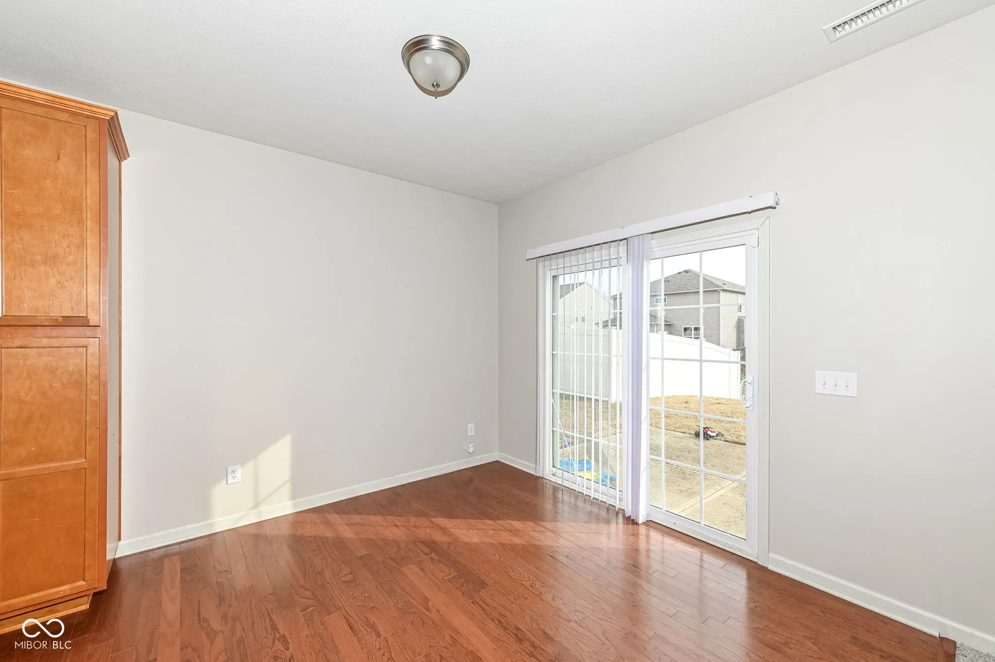 Whitestown, Indiana 46075, United States, 4 Bedrooms Bedrooms, ,3 BathroomsBathrooms,Residential,Active,72824