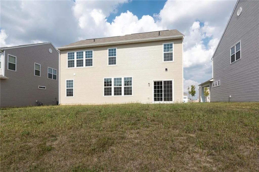 Whitestown, Indiana 46075, United States, 4 Bedrooms Bedrooms, ,3 BathroomsBathrooms,Residential,Active,72824