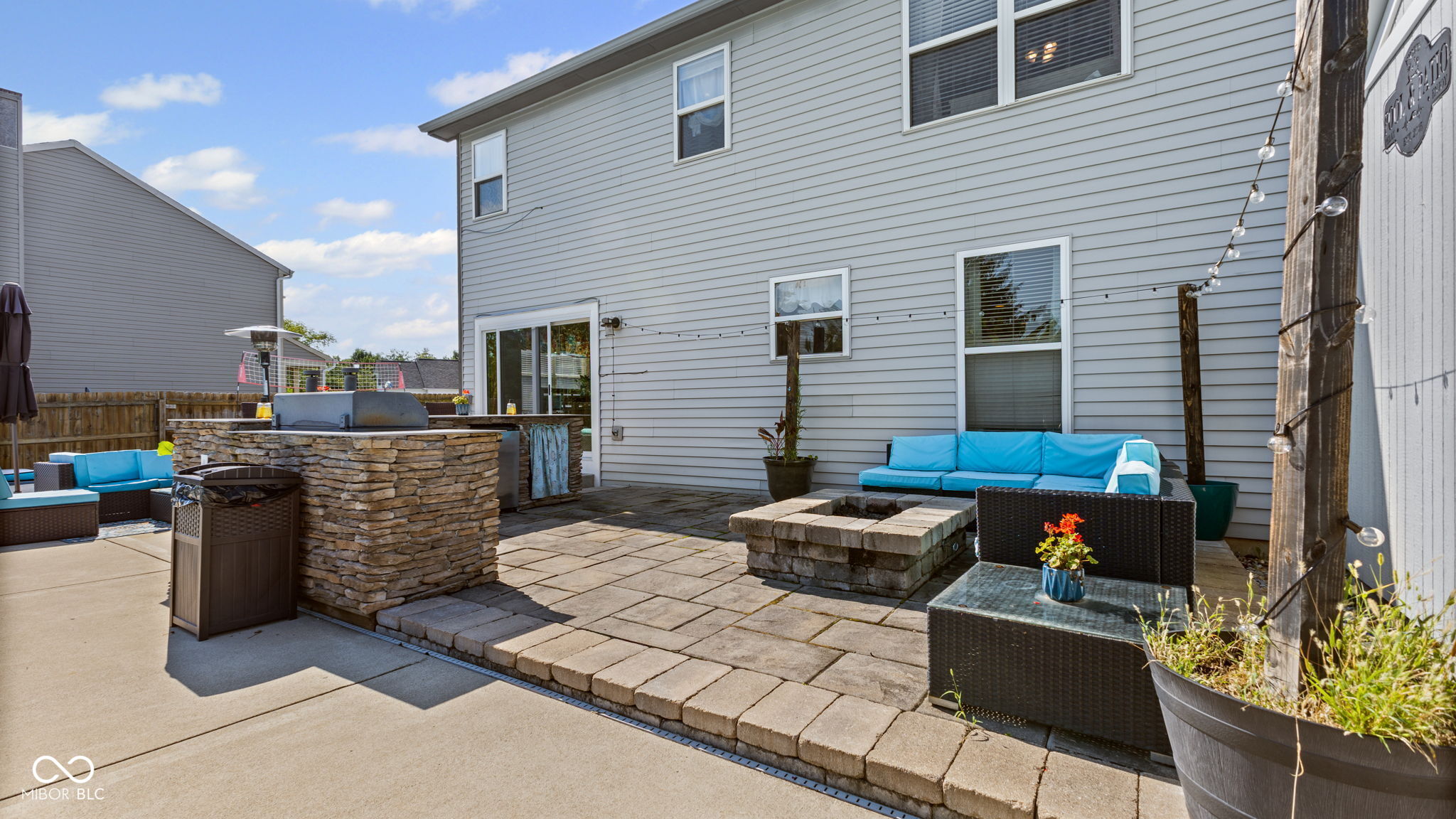 1216 Thornmeadow Circle