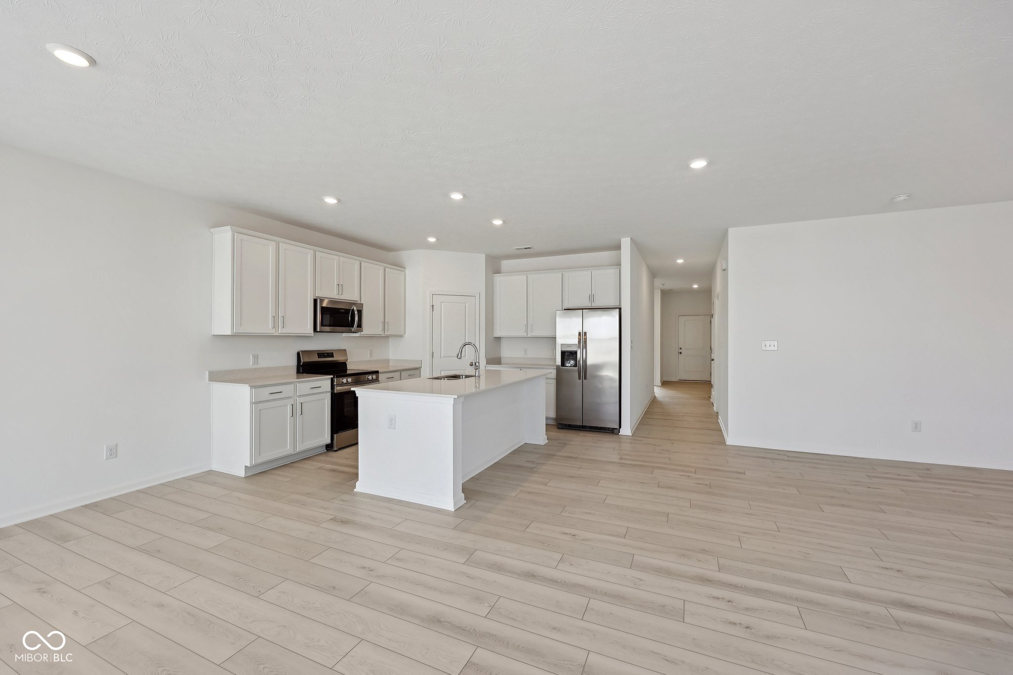 4825 Topaz Pointe Boulevard