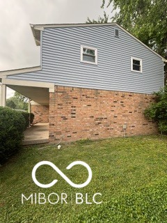 1449 Moores Manor