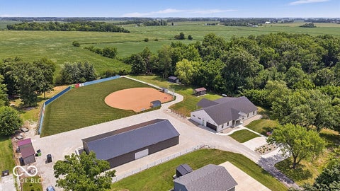 Photo of 1325 Middle Jamestown Road, Lebanon, IN 46052 (MLS # 22116966)