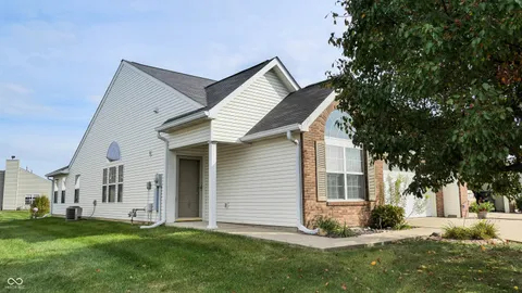 1202 Creek Bend Drive, Greenwood, IN 46143 - MLS#: 22008932