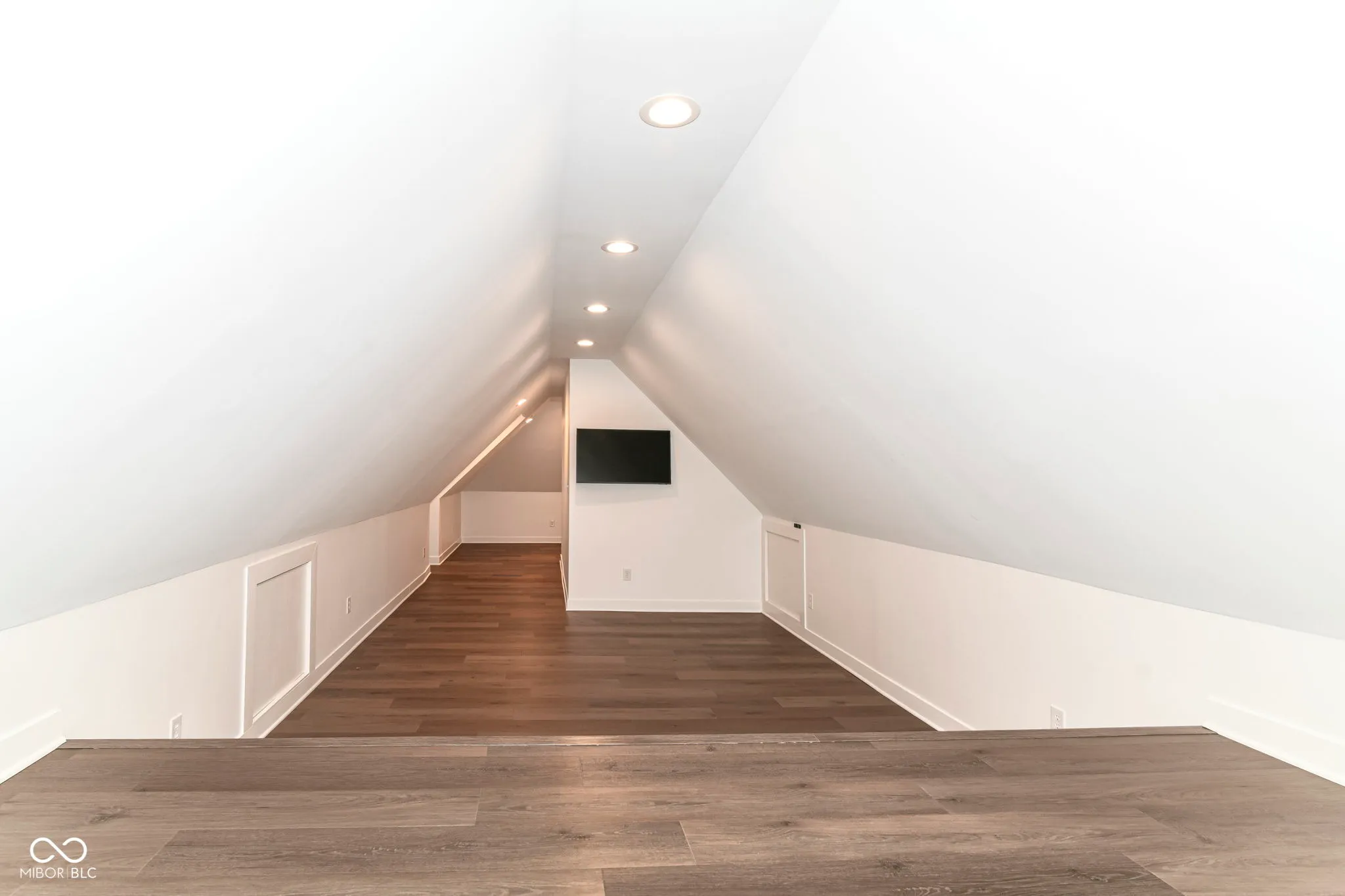 Indianapolis, Indiana 46260, United States, 4 Bedrooms Bedrooms, ,4 BathroomsBathrooms,Residential,Active,146727