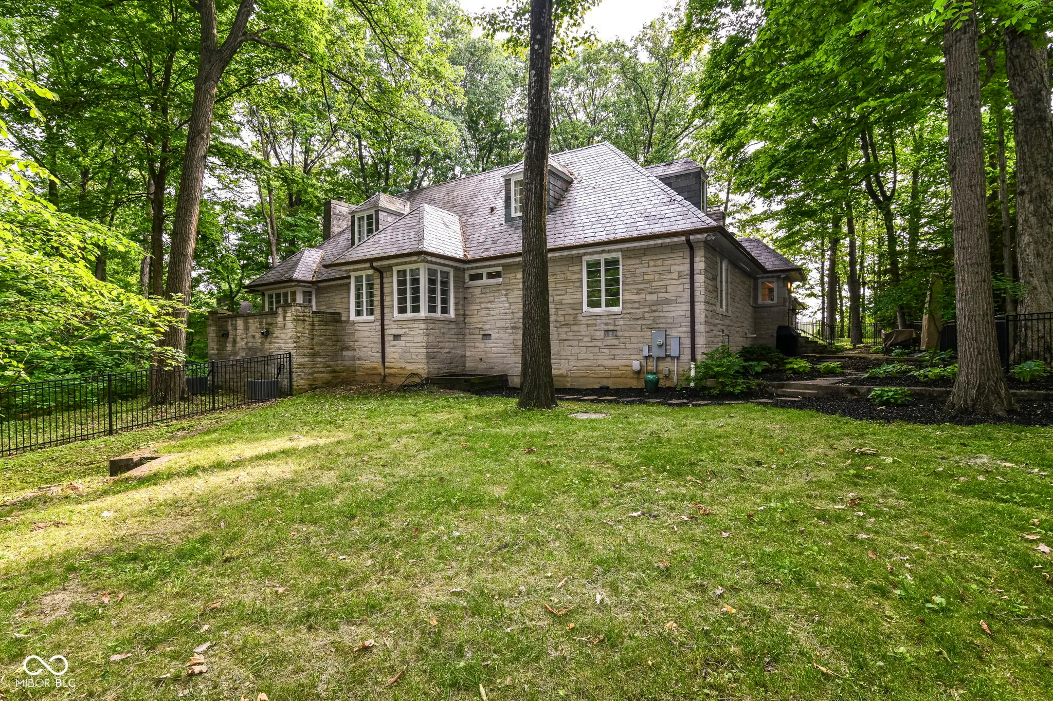 Indianapolis, Indiana 46260, United States, 4 Bedrooms Bedrooms, ,4 BathroomsBathrooms,Residential,Active,146727