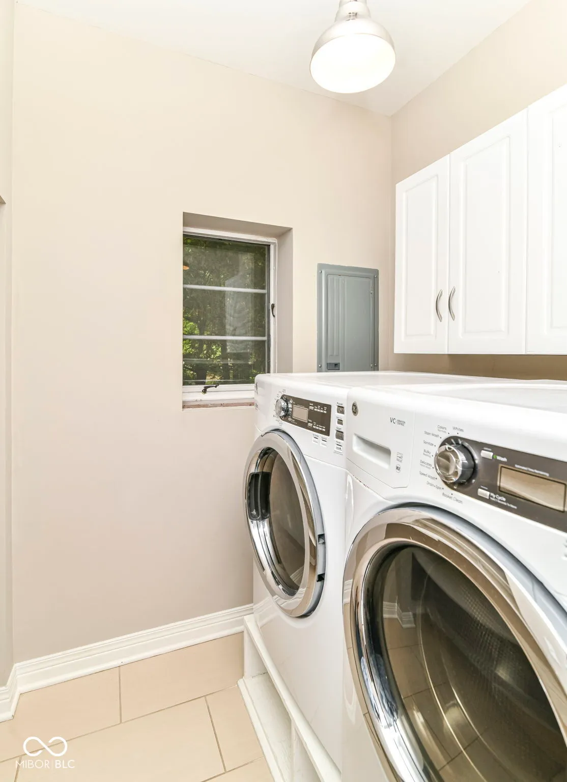 Indianapolis, Indiana 46260, United States, 4 Bedrooms Bedrooms, ,4 BathroomsBathrooms,Residential,Active,146727