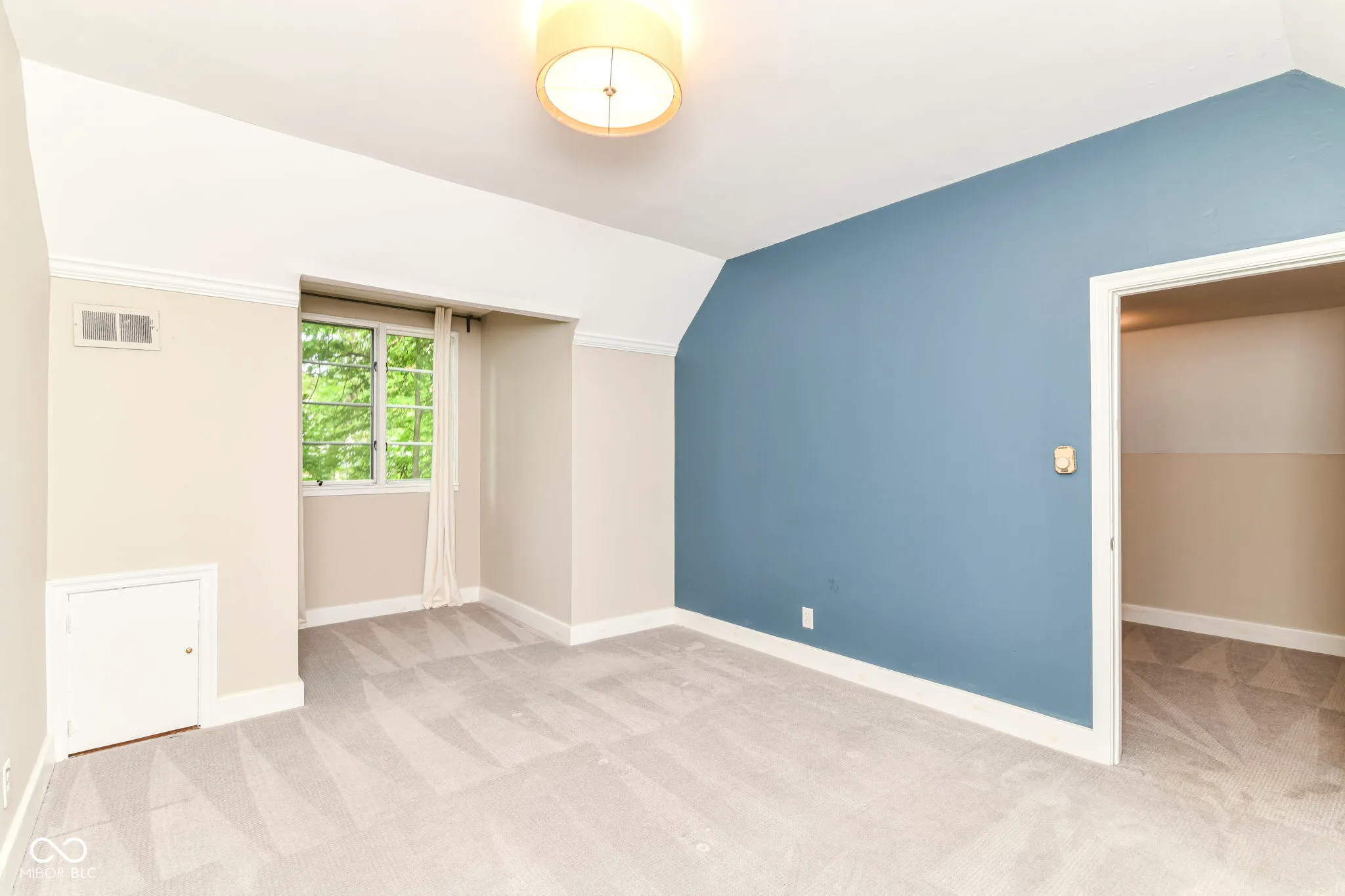 Indianapolis, Indiana 46260, United States, 4 Bedrooms Bedrooms, ,4 BathroomsBathrooms,Residential,Active,146727