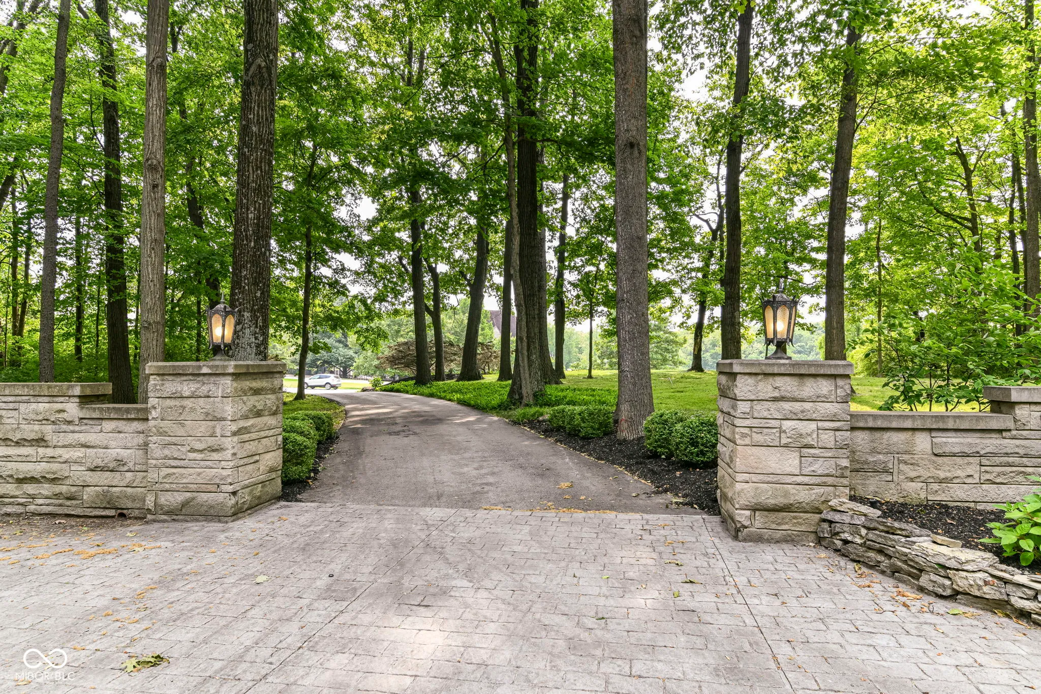 Indianapolis, Indiana 46260, United States, 4 Bedrooms Bedrooms, ,4 BathroomsBathrooms,Residential,Active,146727