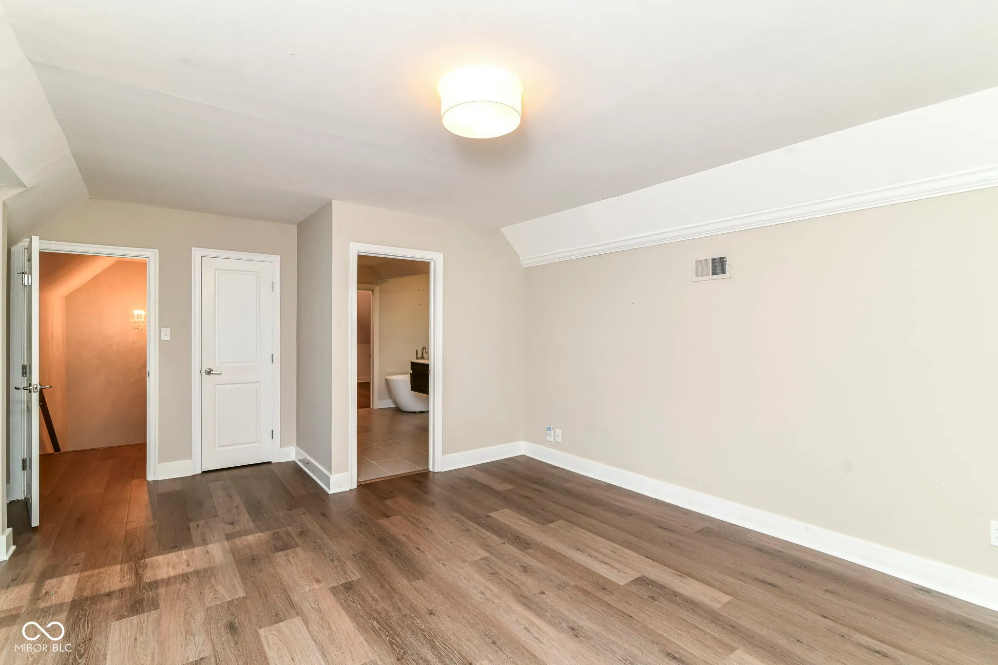 Indianapolis, Indiana 46260, United States, 4 Bedrooms Bedrooms, ,4 BathroomsBathrooms,Residential,Active,146727