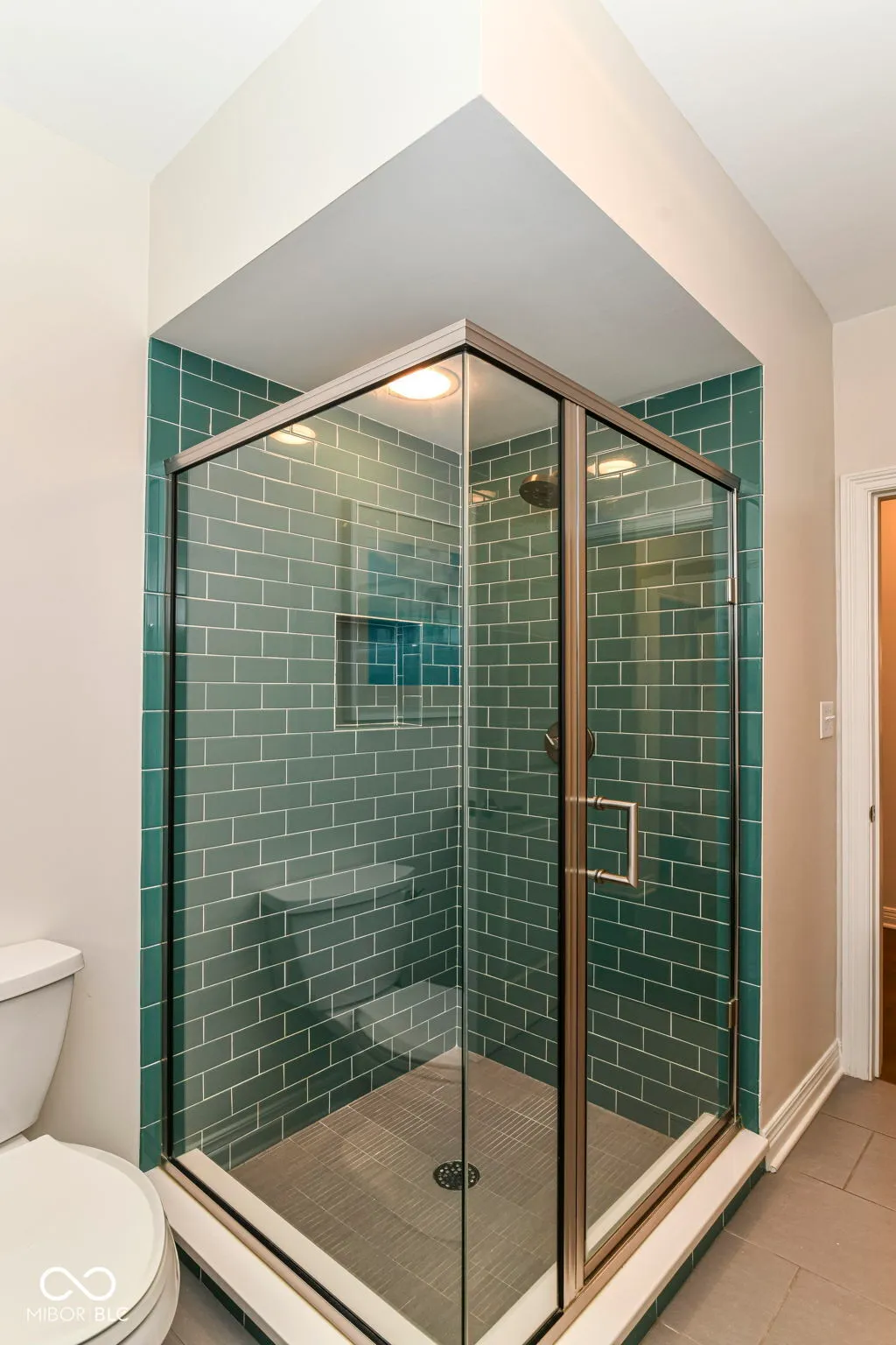 Indianapolis, Indiana 46260, United States, 4 Bedrooms Bedrooms, ,4 BathroomsBathrooms,Residential,Active,146727