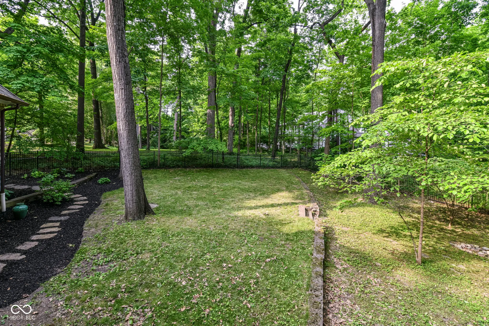 Indianapolis, Indiana 46260, United States, 4 Bedrooms Bedrooms, ,4 BathroomsBathrooms,Residential,Active,146727