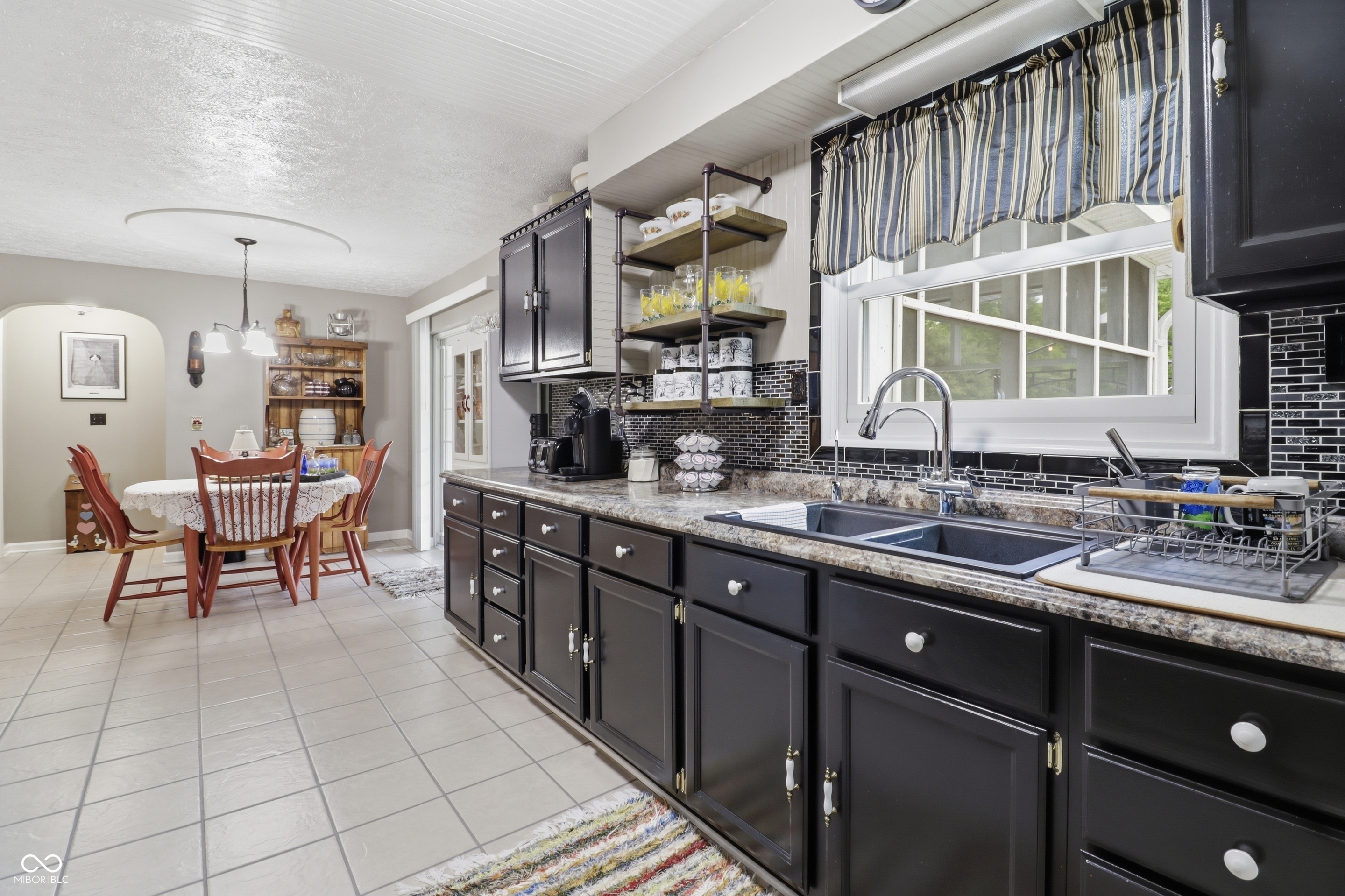 4055 Red Bud Lane