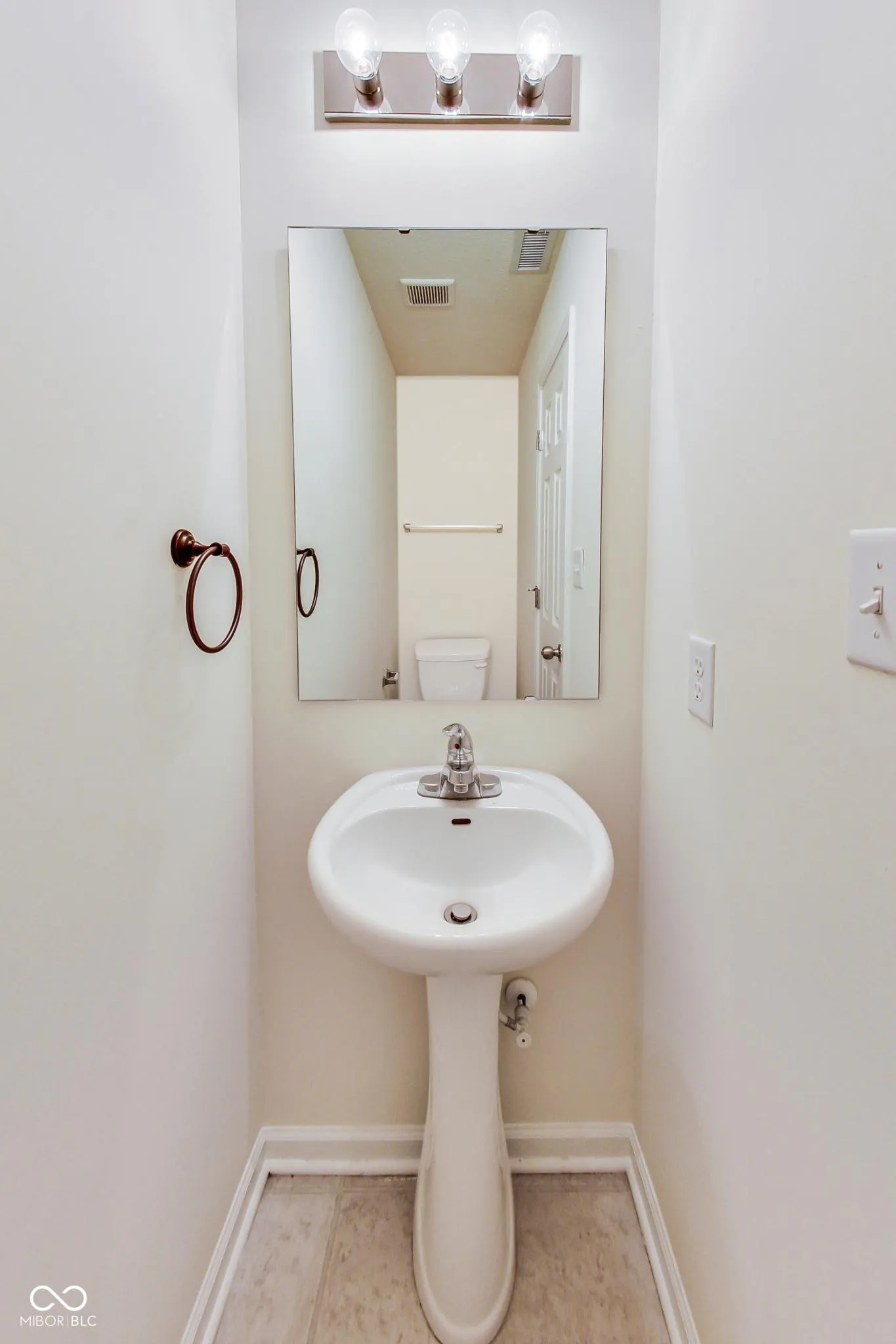 Franklin, Indiana 46131, United States, ,Residential,Pending,155879