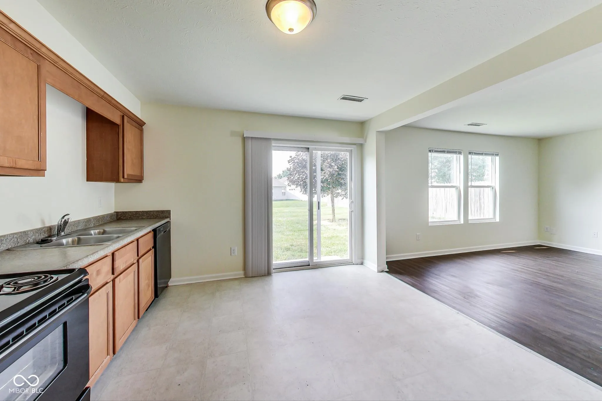 Franklin, Indiana 46131, United States, ,Residential,Pending,155879