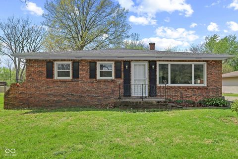Photo of 7140 Lockwood Lane, Indianapolis, IN 46217 (MLS # 22095471)