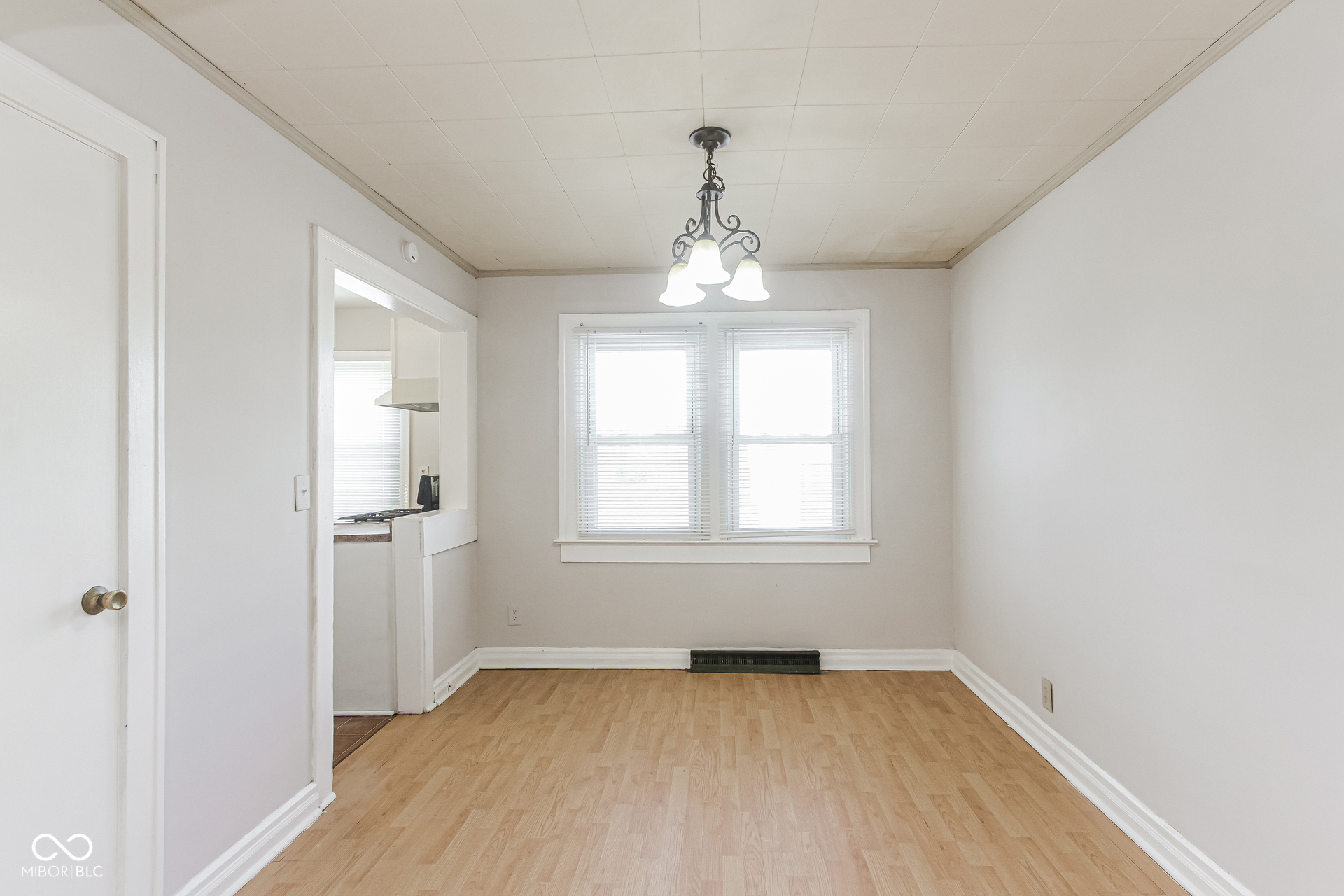 1860 W Wyoming Street