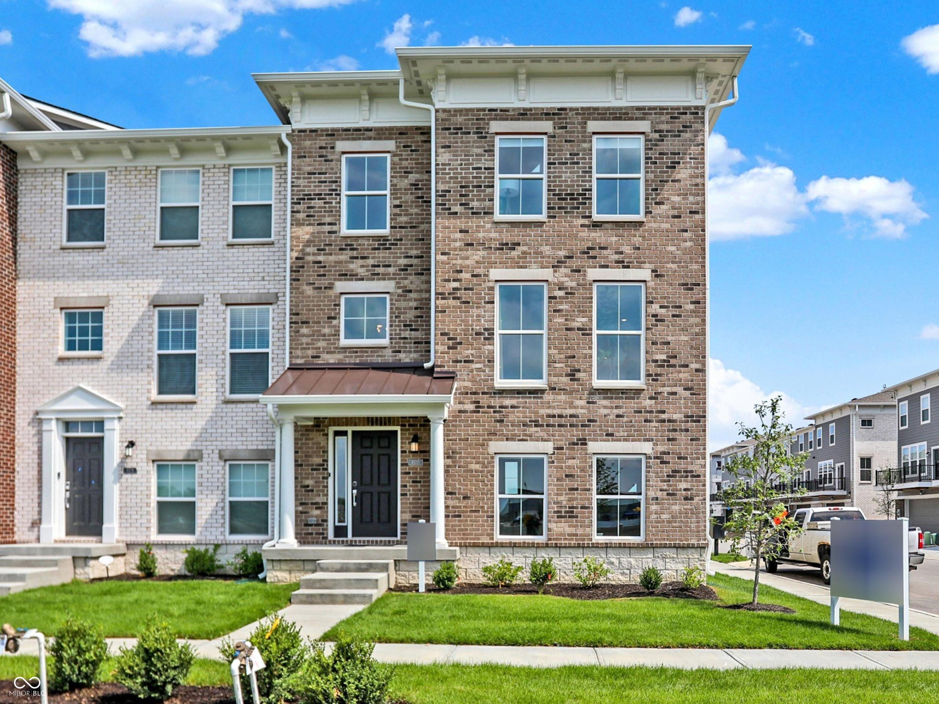 Photo 1 of 52 — 9335 Clarendon Drive, Fishers, IN 46038